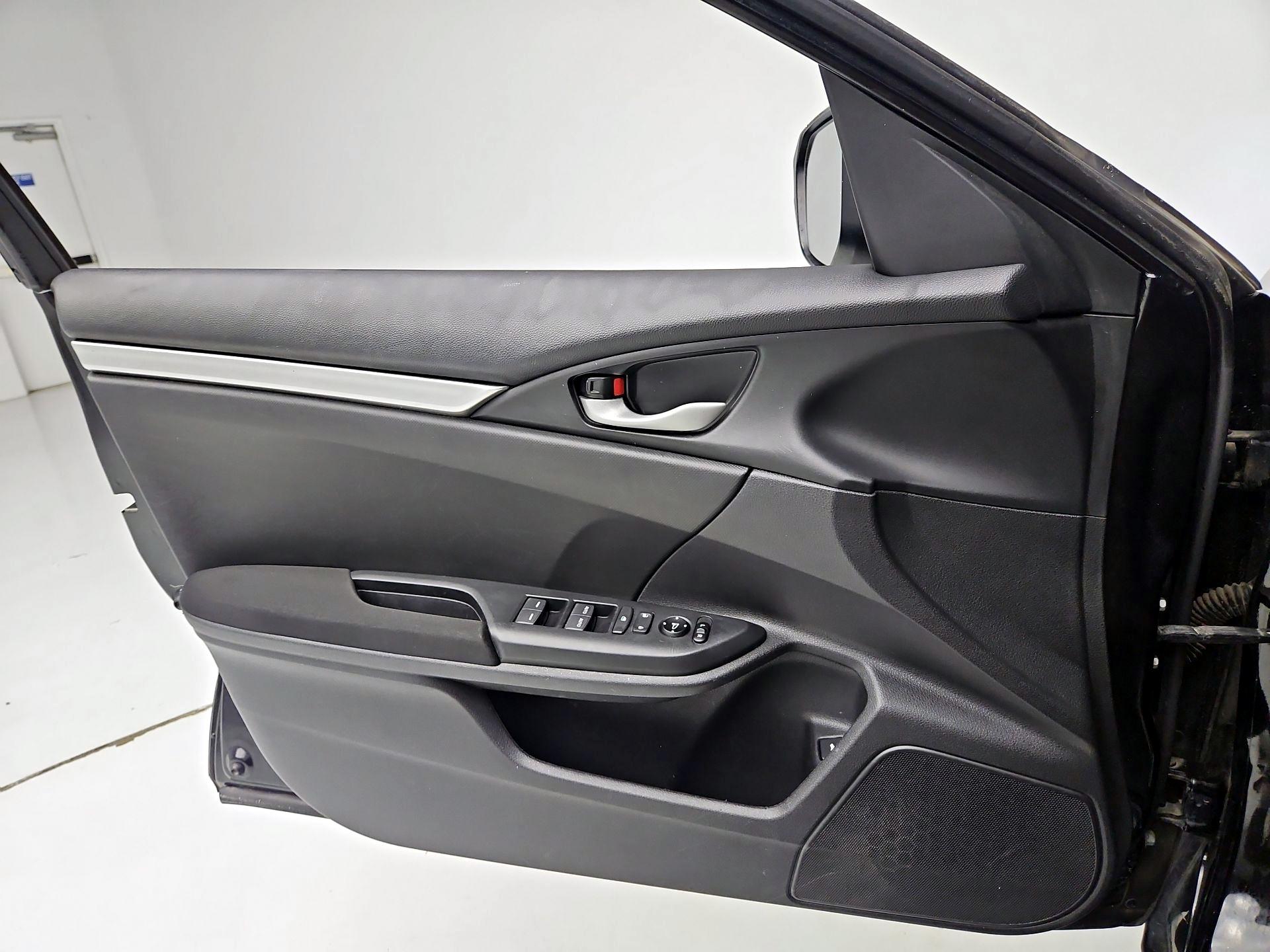 Thumbnail: 2017 Honda Civic - 12