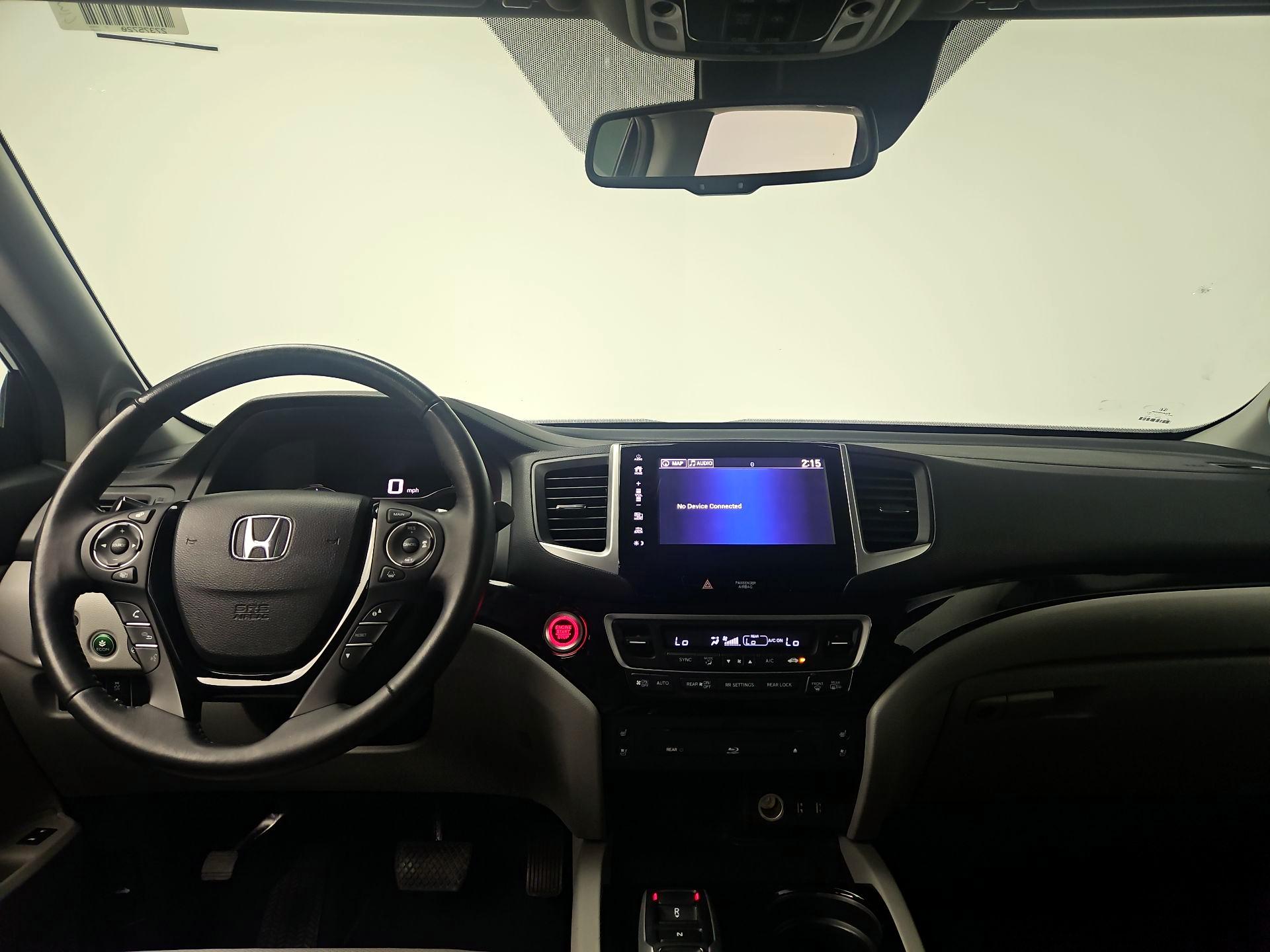 Thumbnail: 2017 Honda Pilot - 9