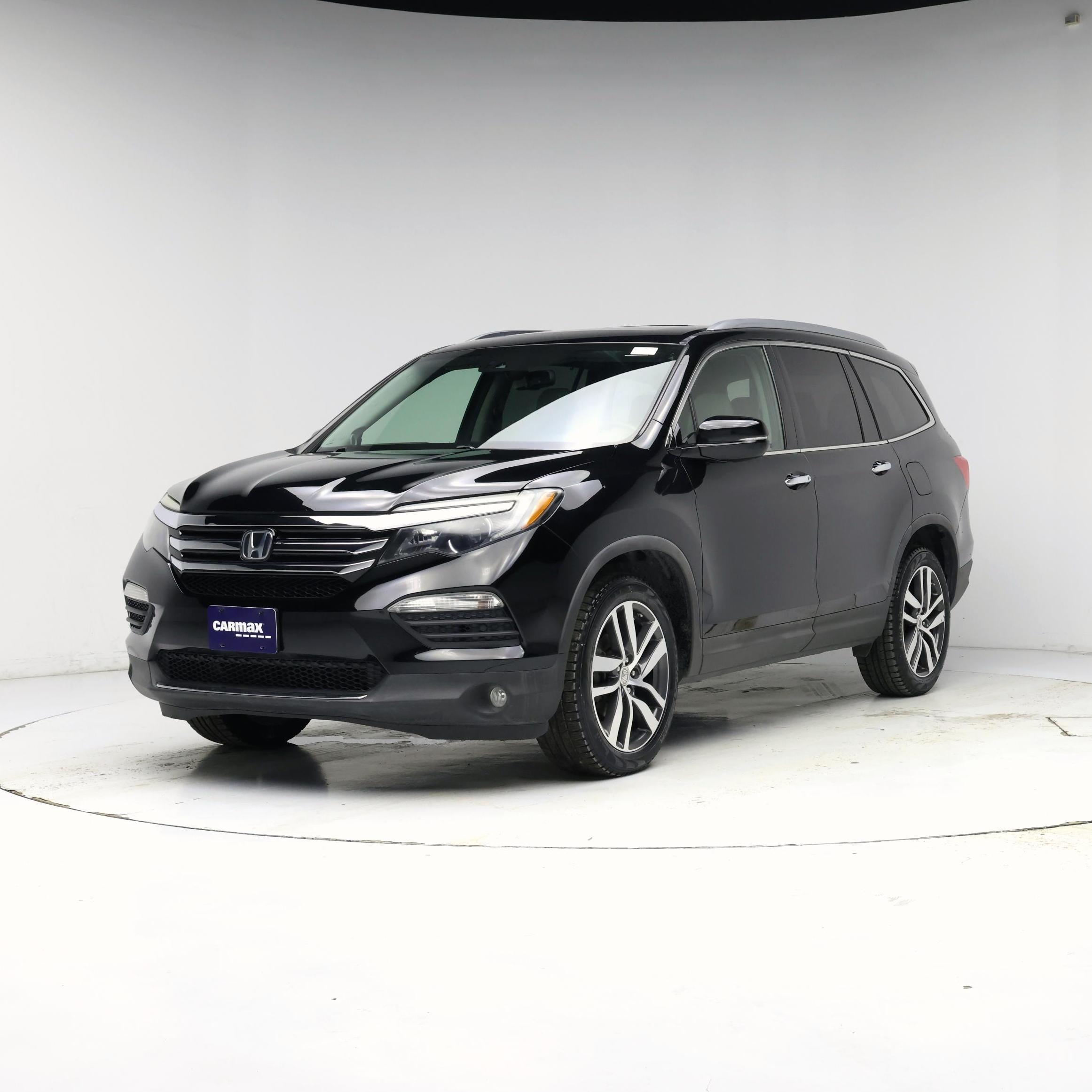Thumbnail: 2017 Honda Pilot - 4