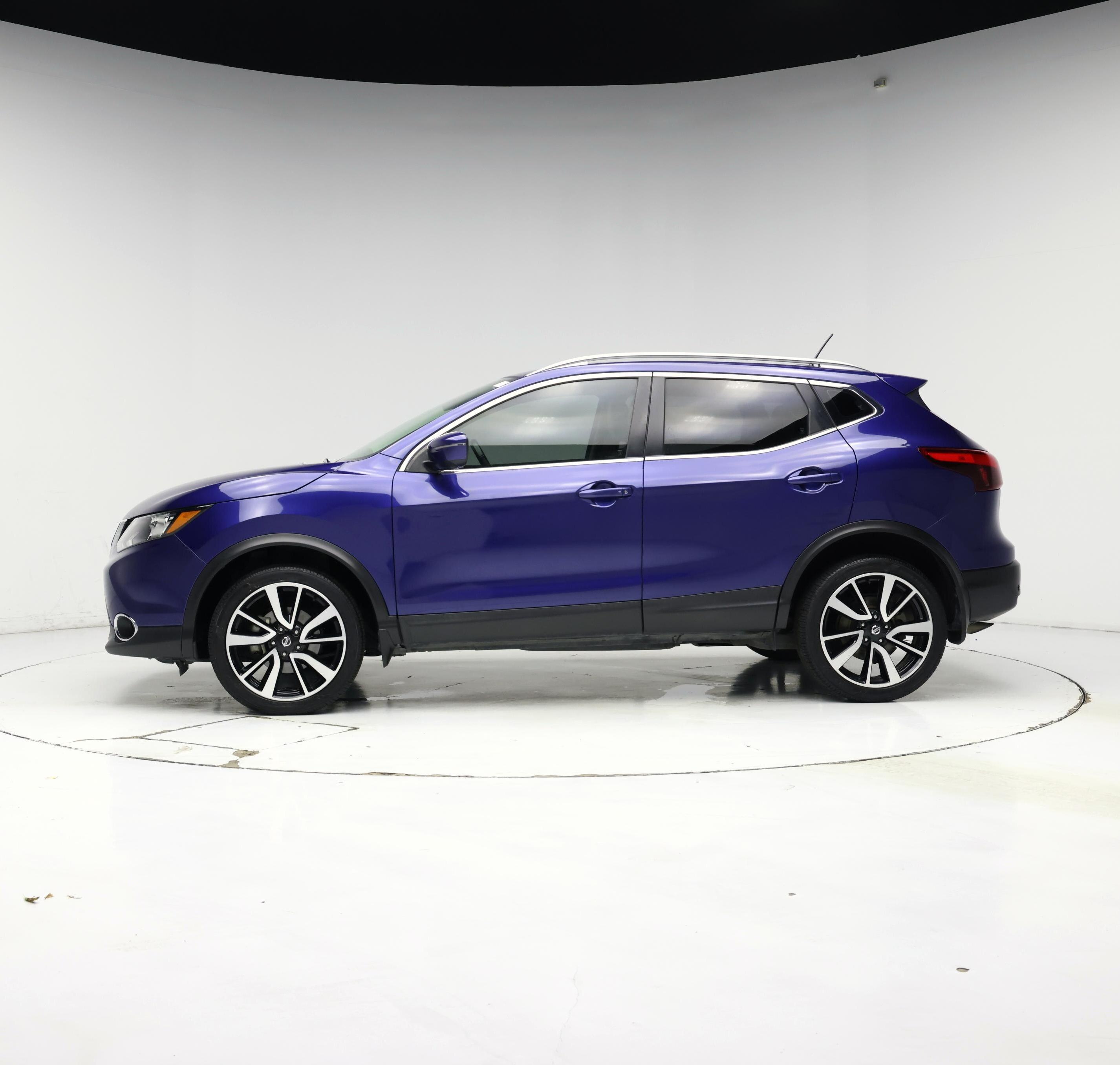 Thumbnail: 2019 Nissan Rogue Sport - 3