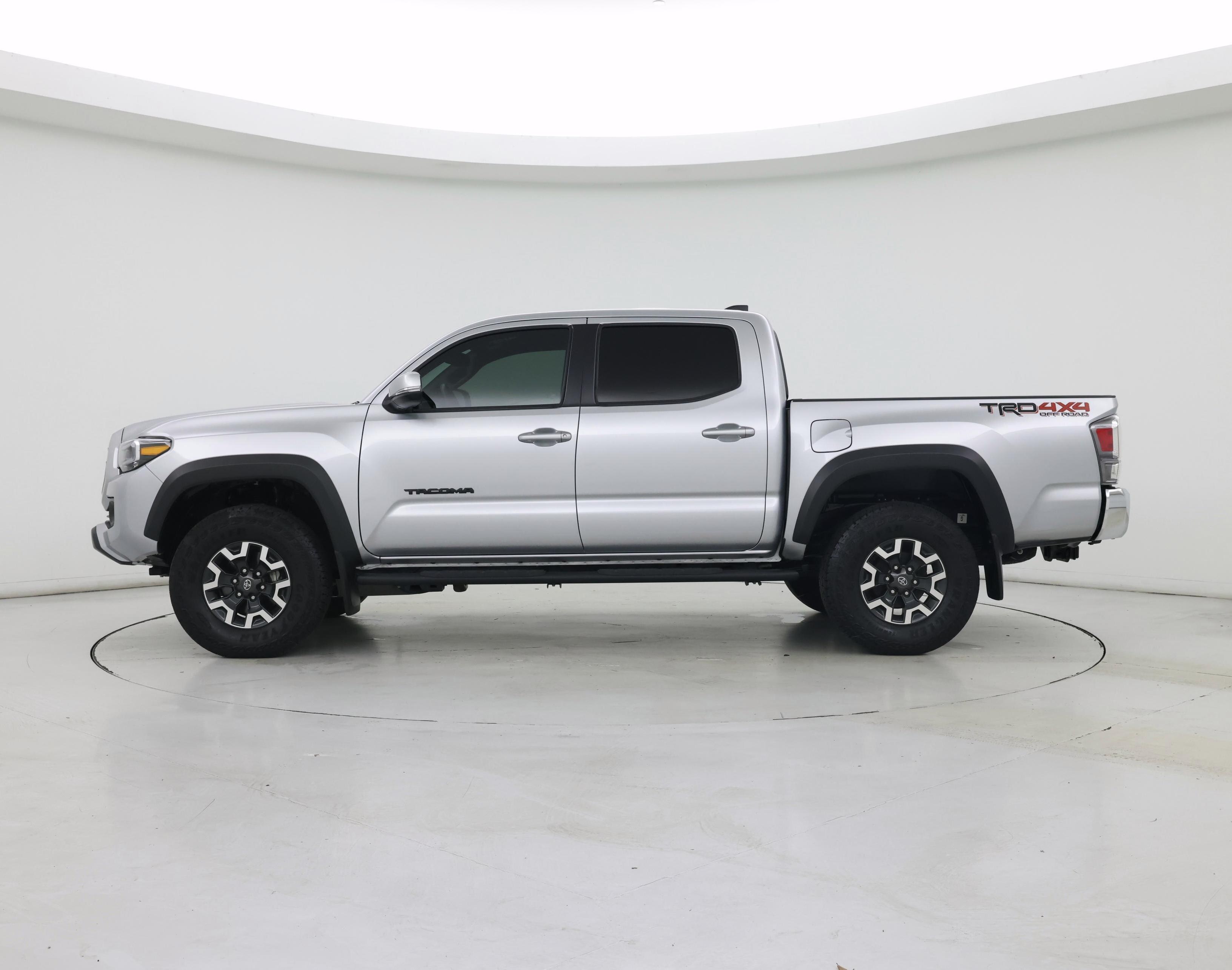 Thumbnail: 2022 Toyota Tacoma - 3