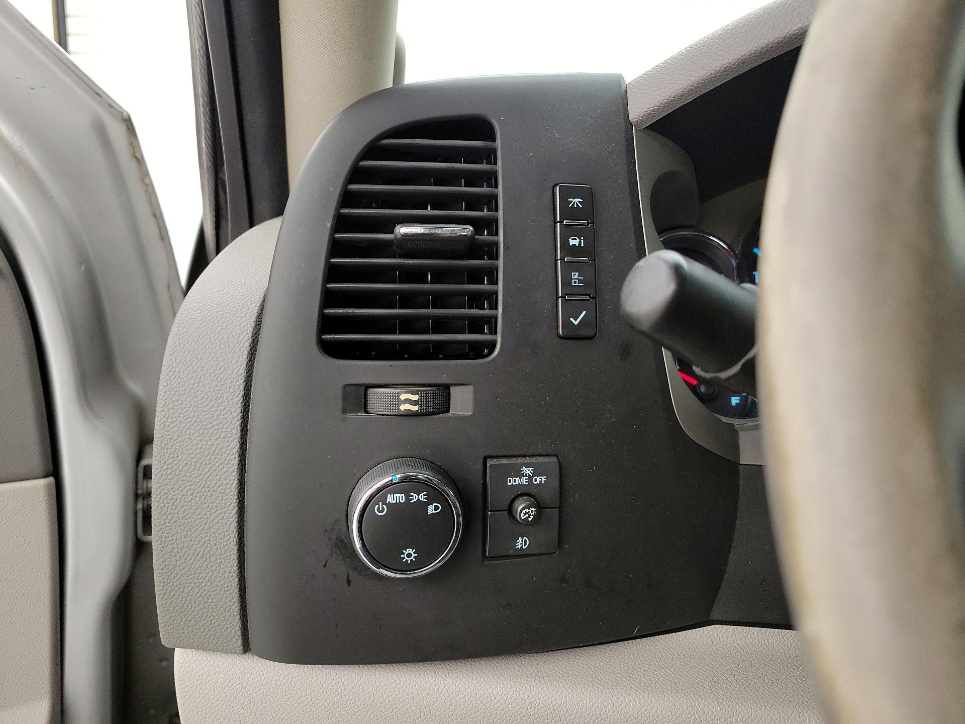 Thumbnail: 2013 Chevrolet Silverado 1500 - 13