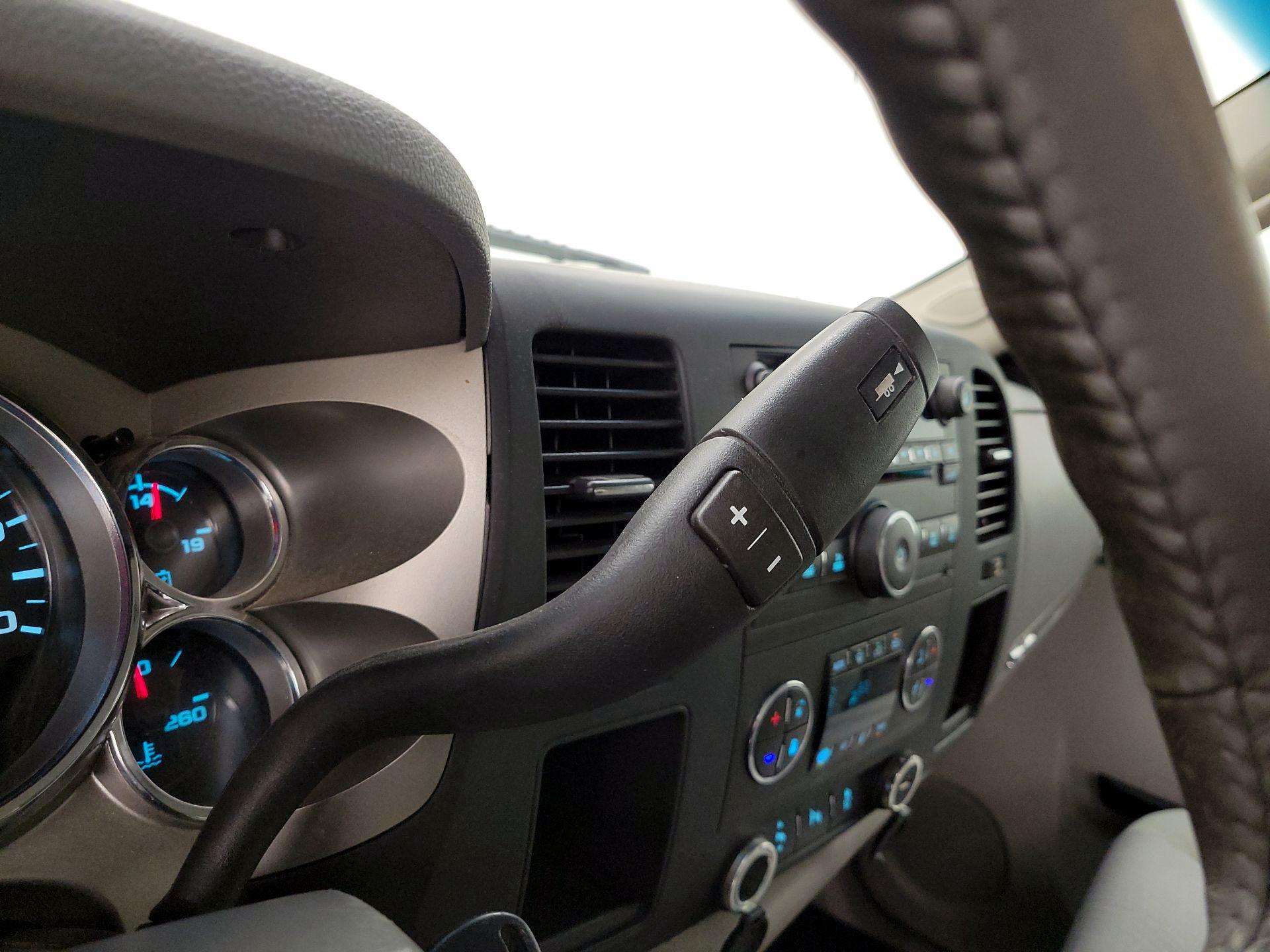 Thumbnail: 2013 Chevrolet Silverado 1500 - 16