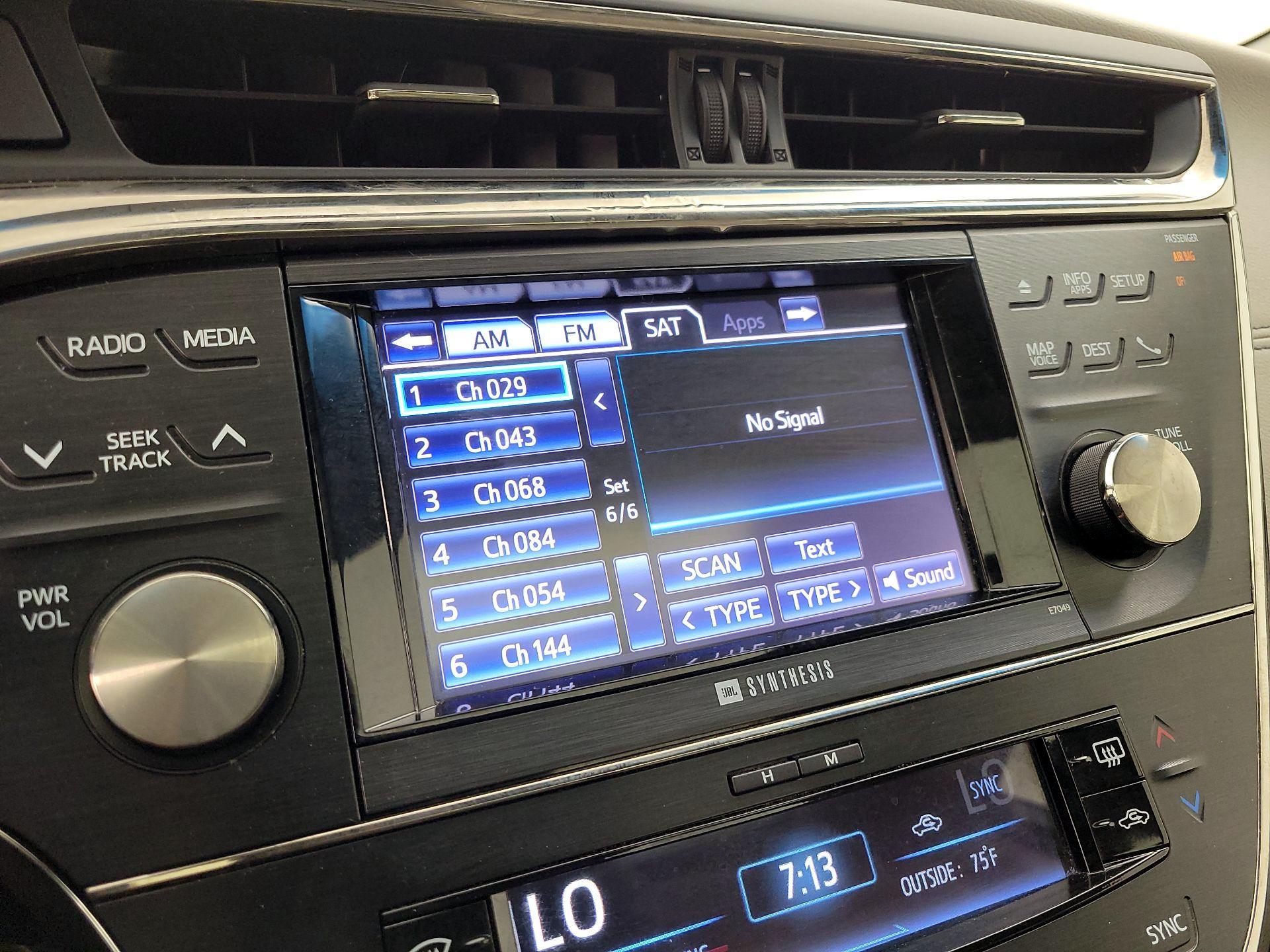 Thumbnail: 2014 Toyota Avalon - 15