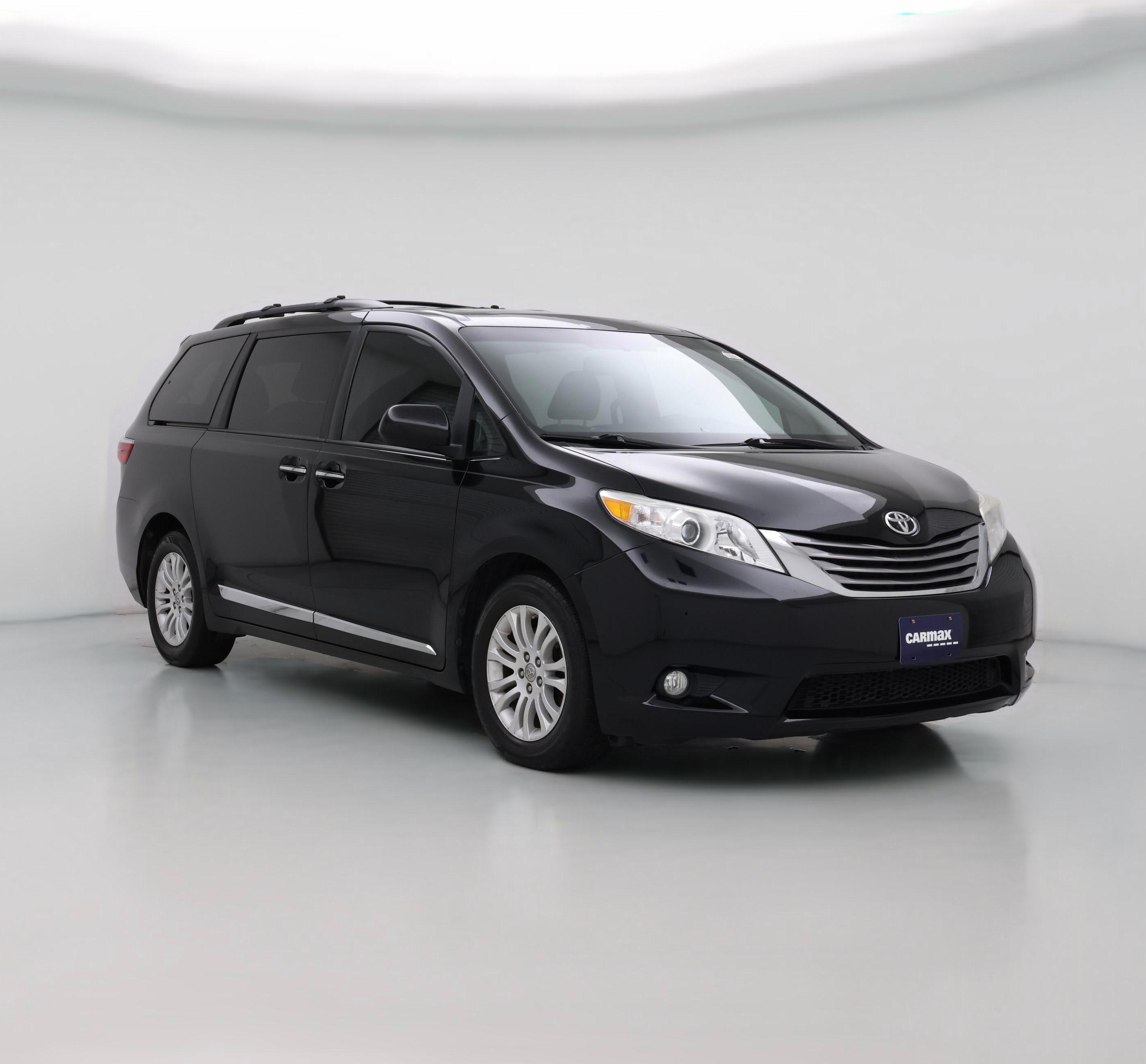 Thumbnail: 2017 Toyota Sienna - 1