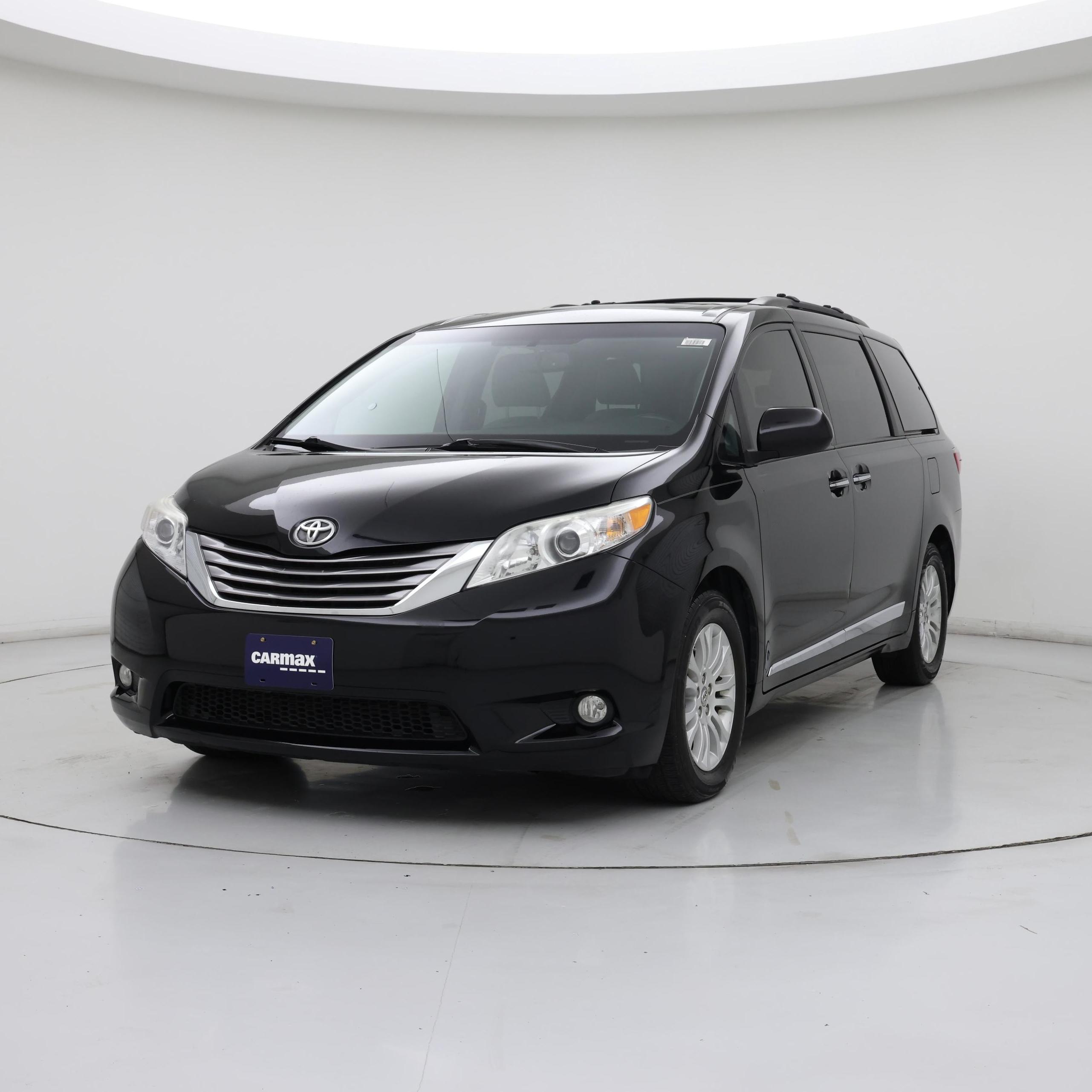 Thumbnail: 2017 Toyota Sienna - 4