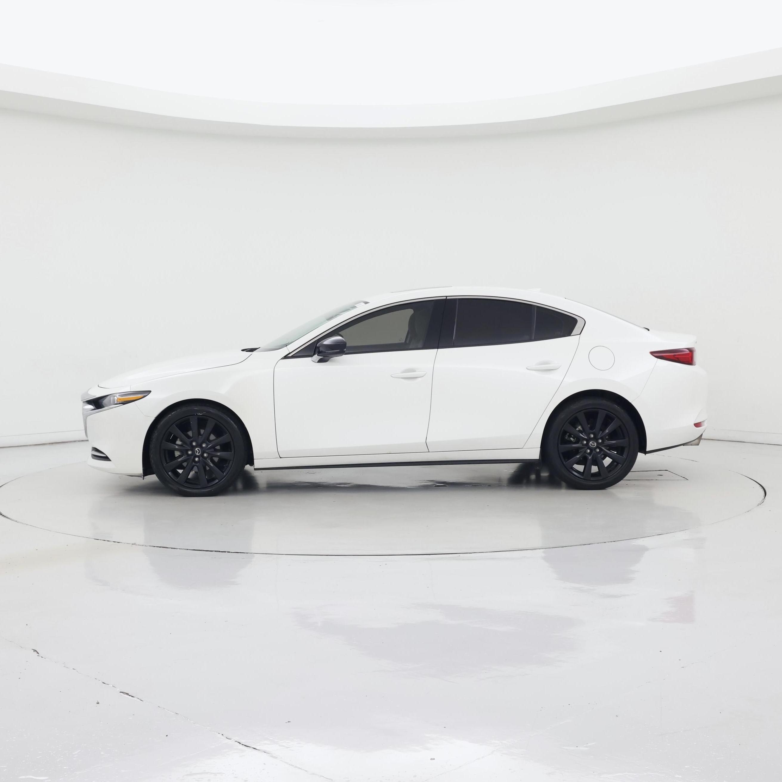 Thumbnail: 2022 Mazda Mazda3 - 3