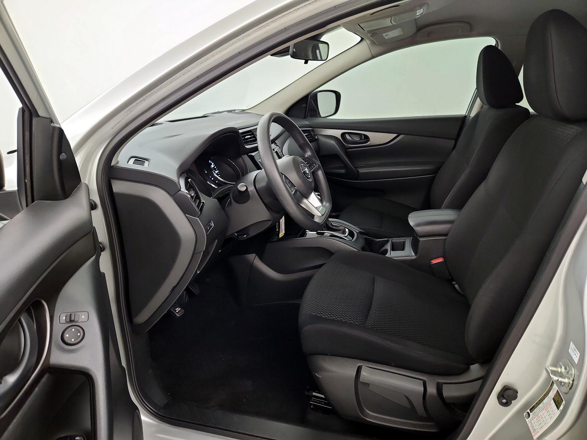 Thumbnail: 2021 Nissan Rogue Sport - 11