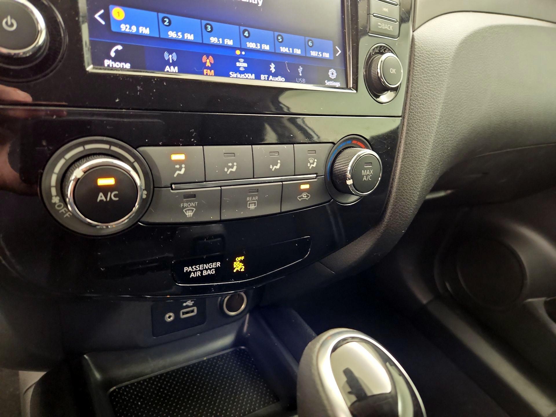 Thumbnail: 2021 Nissan Rogue Sport - 16