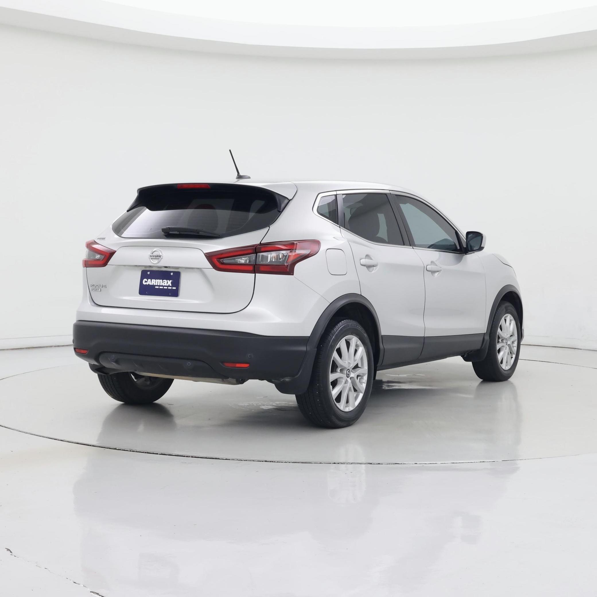 Thumbnail: 2021 Nissan Rogue Sport - 8