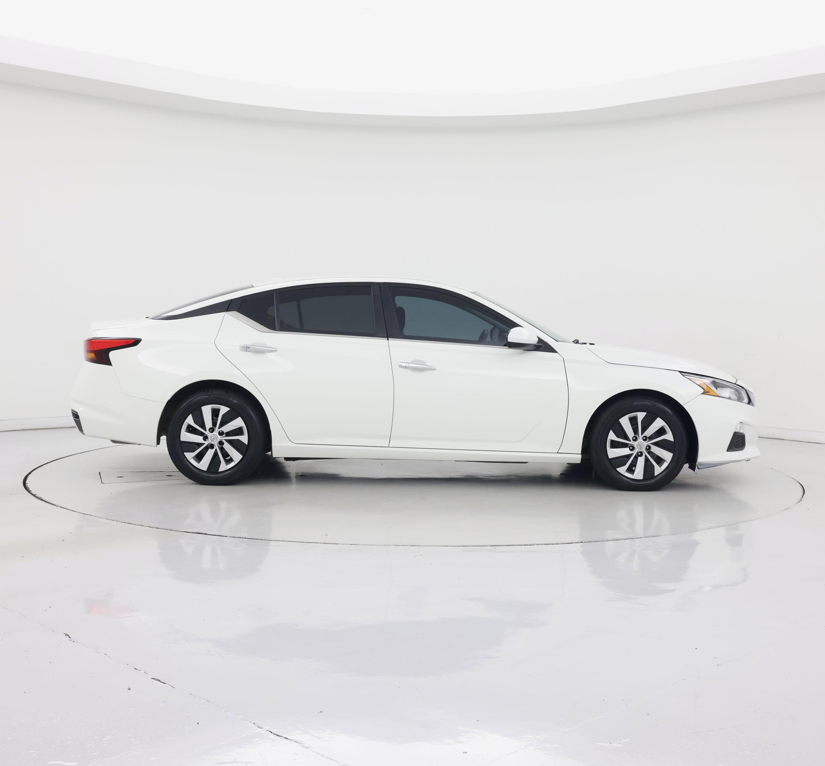 Thumbnail: 2020 Nissan Altima - 7