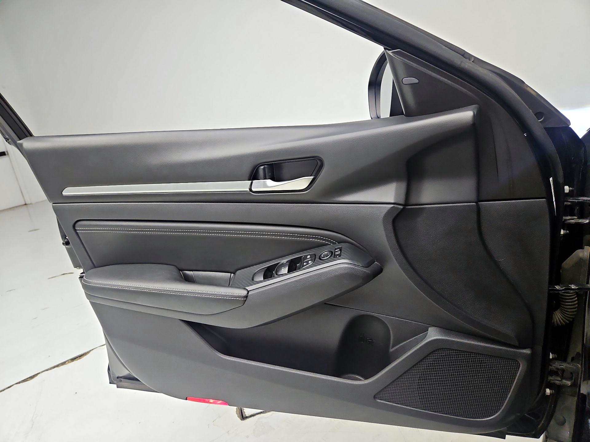 Thumbnail: 2019 Nissan Altima - 12