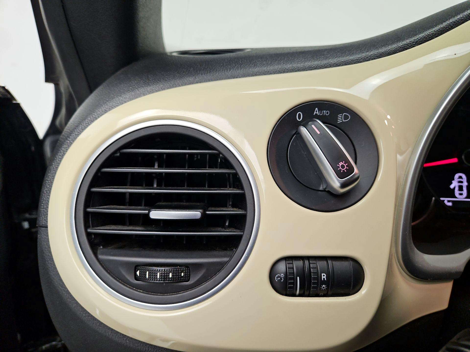 Thumbnail: 2019 Volkswagen Beetle - 13
