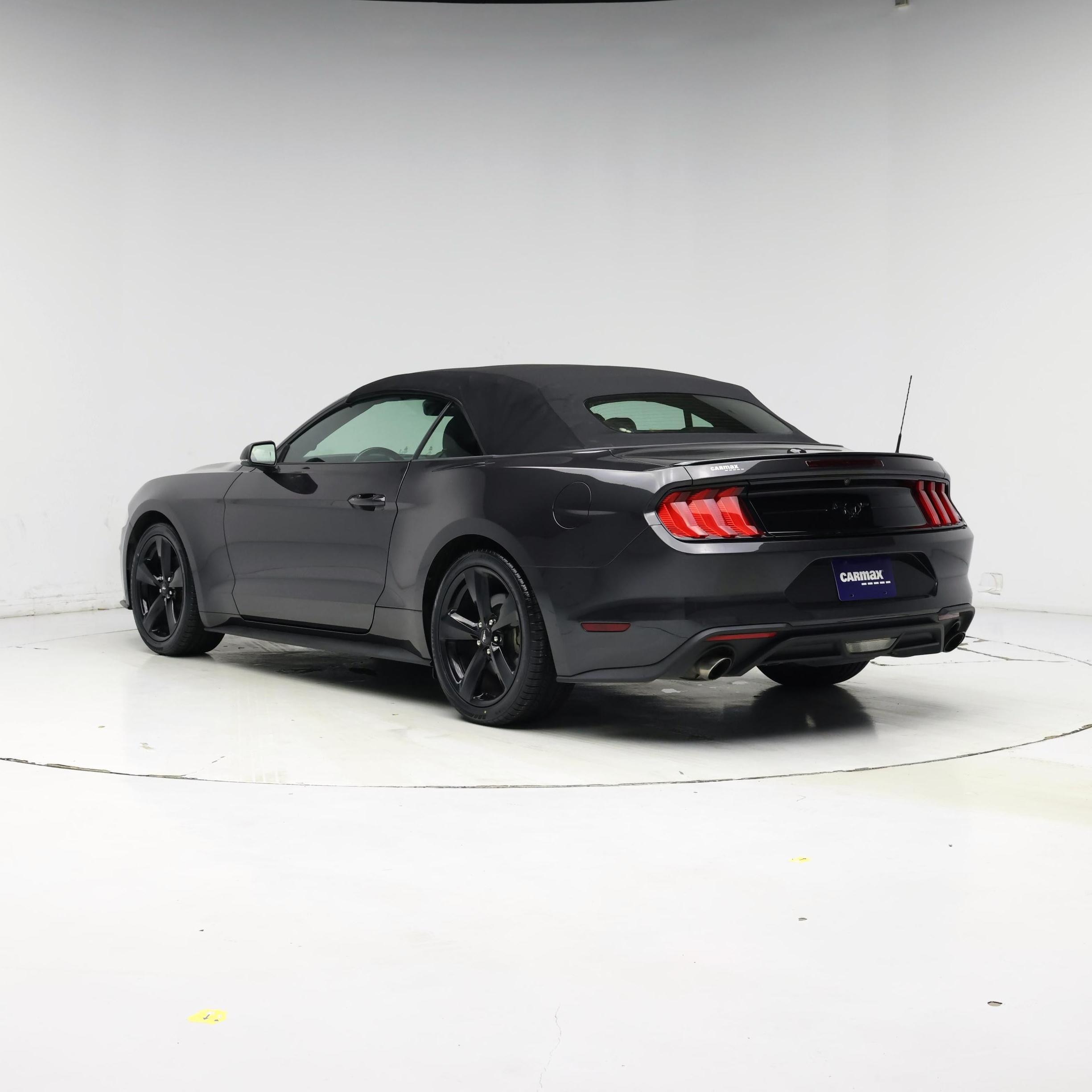 Thumbnail: 2022 Ford Mustang - 2