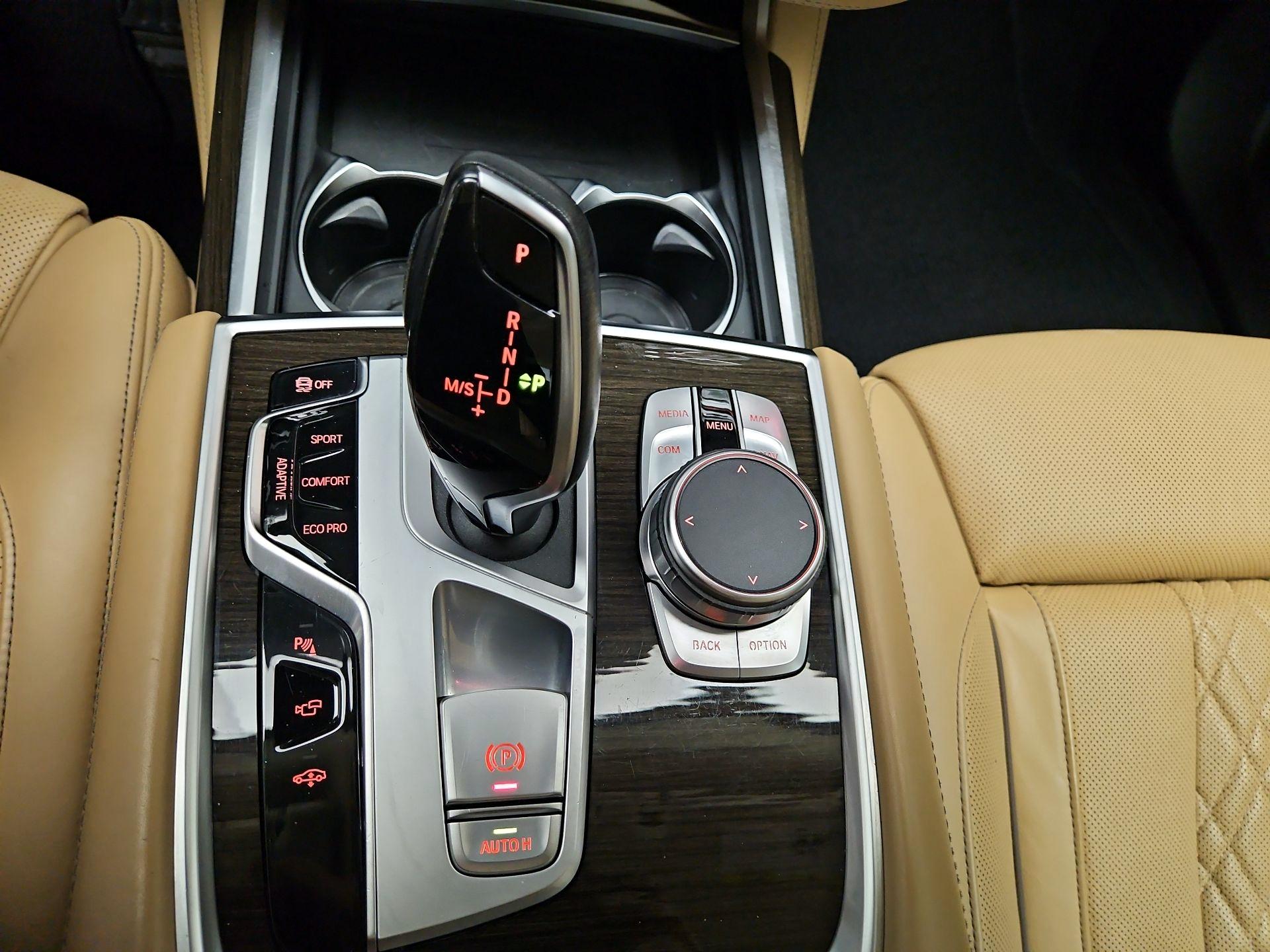 Thumbnail: 2022 BMW 7 Series - 18