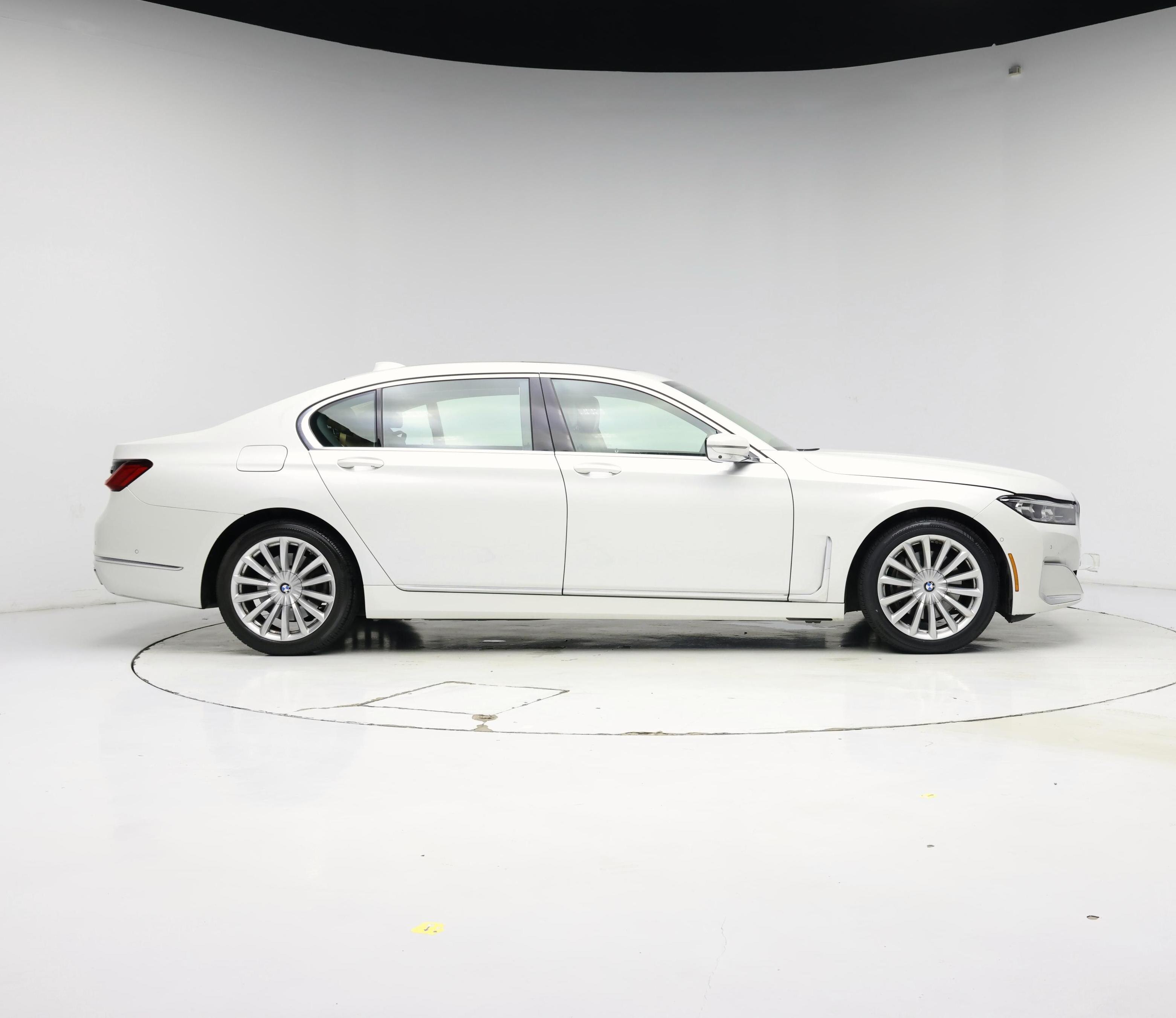 Thumbnail: 2022 BMW 7 Series - 7