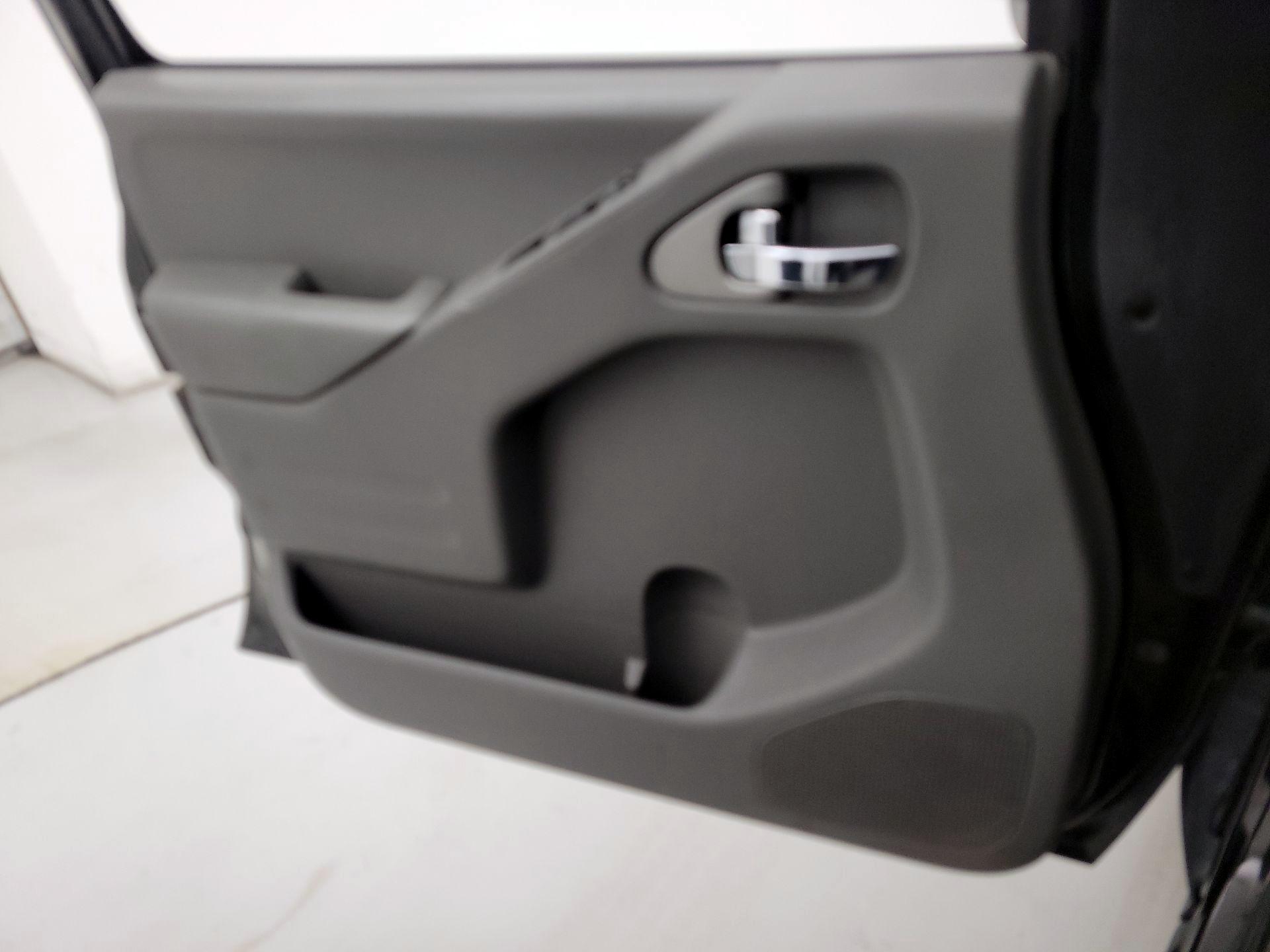 Thumbnail: 2016 Nissan Frontier - 12