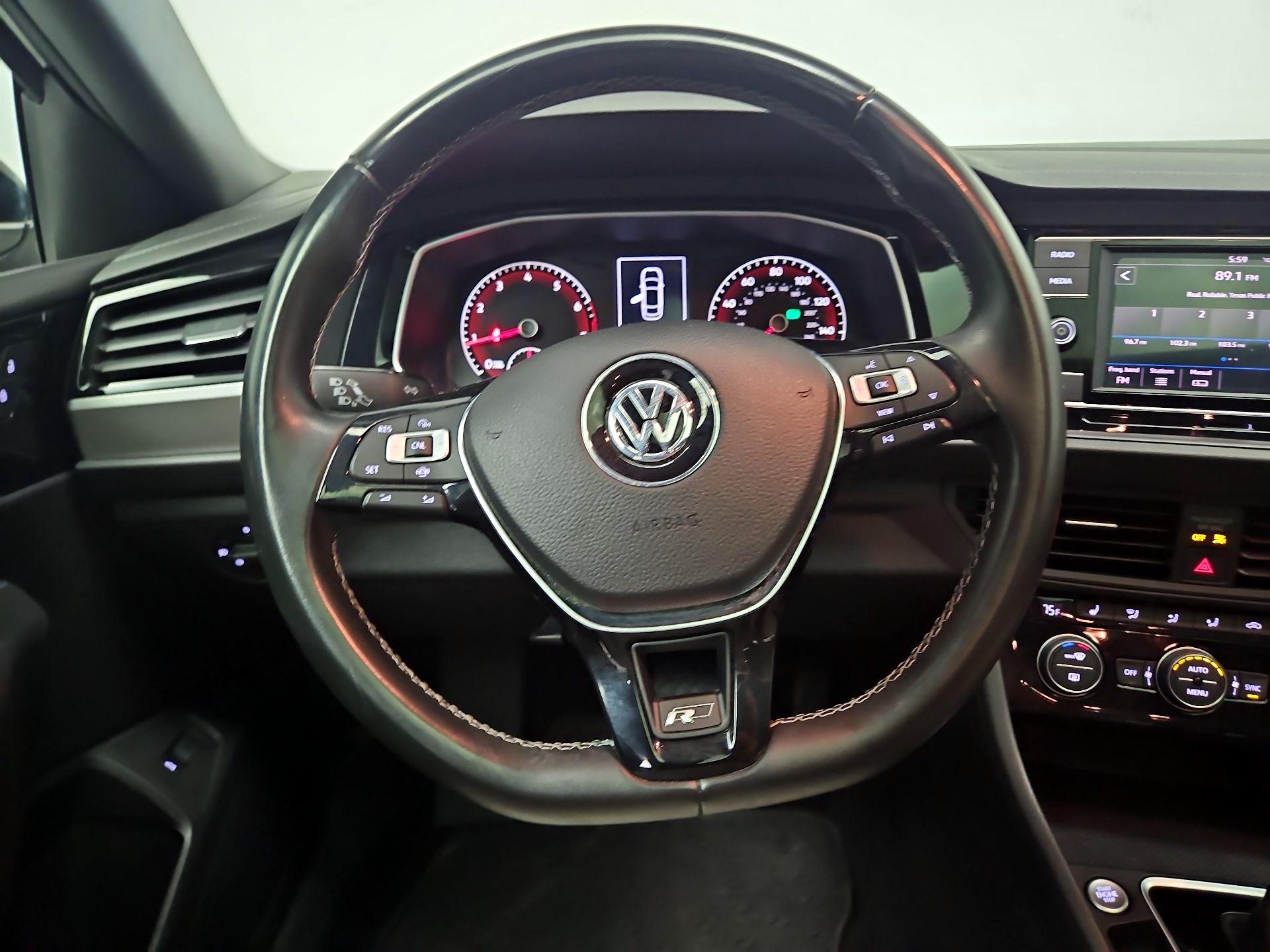 Thumbnail: 2019 Volkswagen Jetta - 10