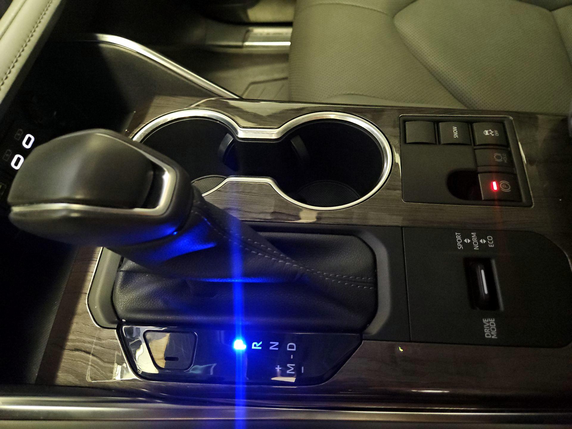 Thumbnail: 2023 Toyota Highlander - 17