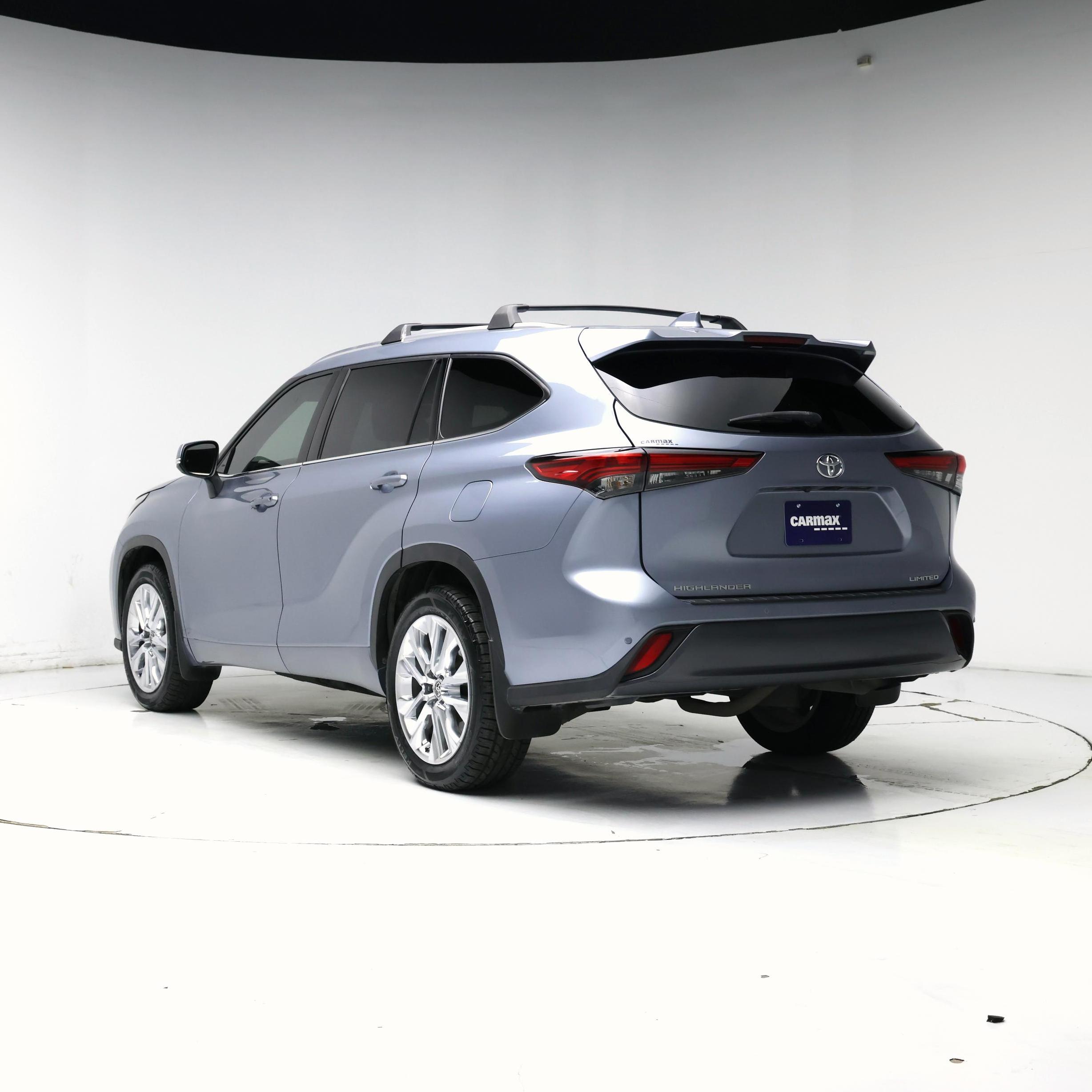 Thumbnail: 2023 Toyota Highlander - 2