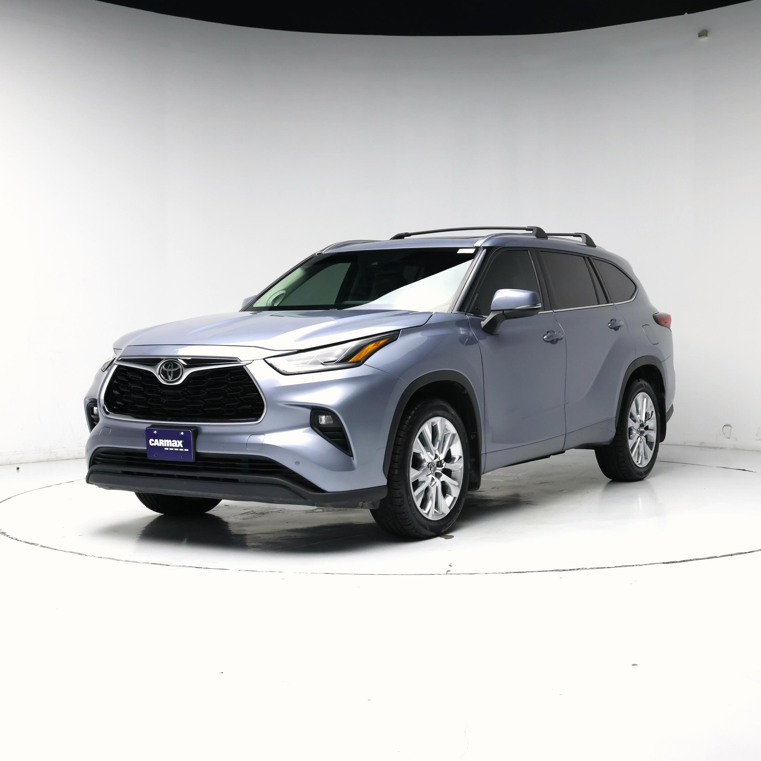 Thumbnail: 2023 Toyota Highlander - 4