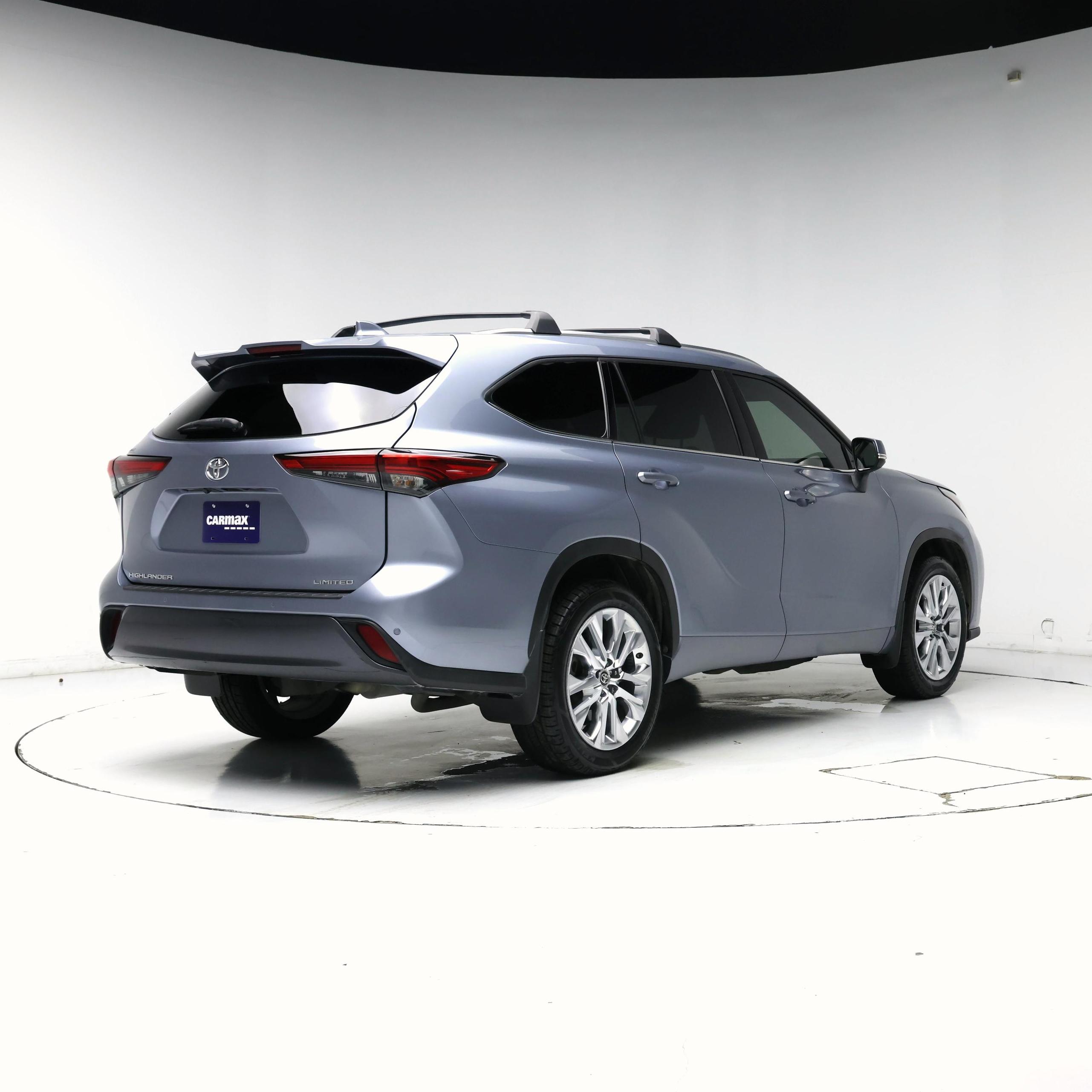 Thumbnail: 2023 Toyota Highlander - 8
