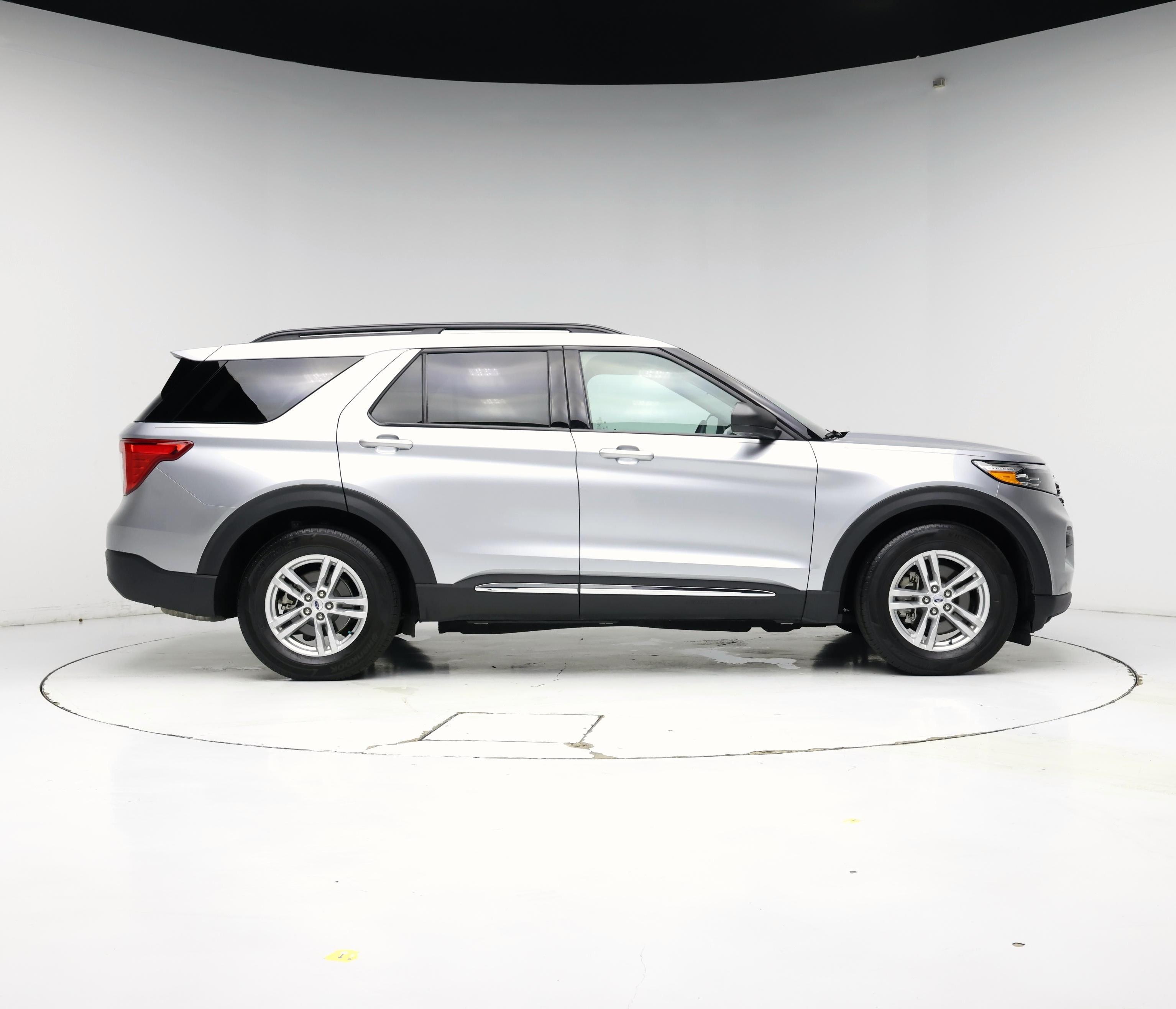 Thumbnail: 2023 Ford Explorer - 7
