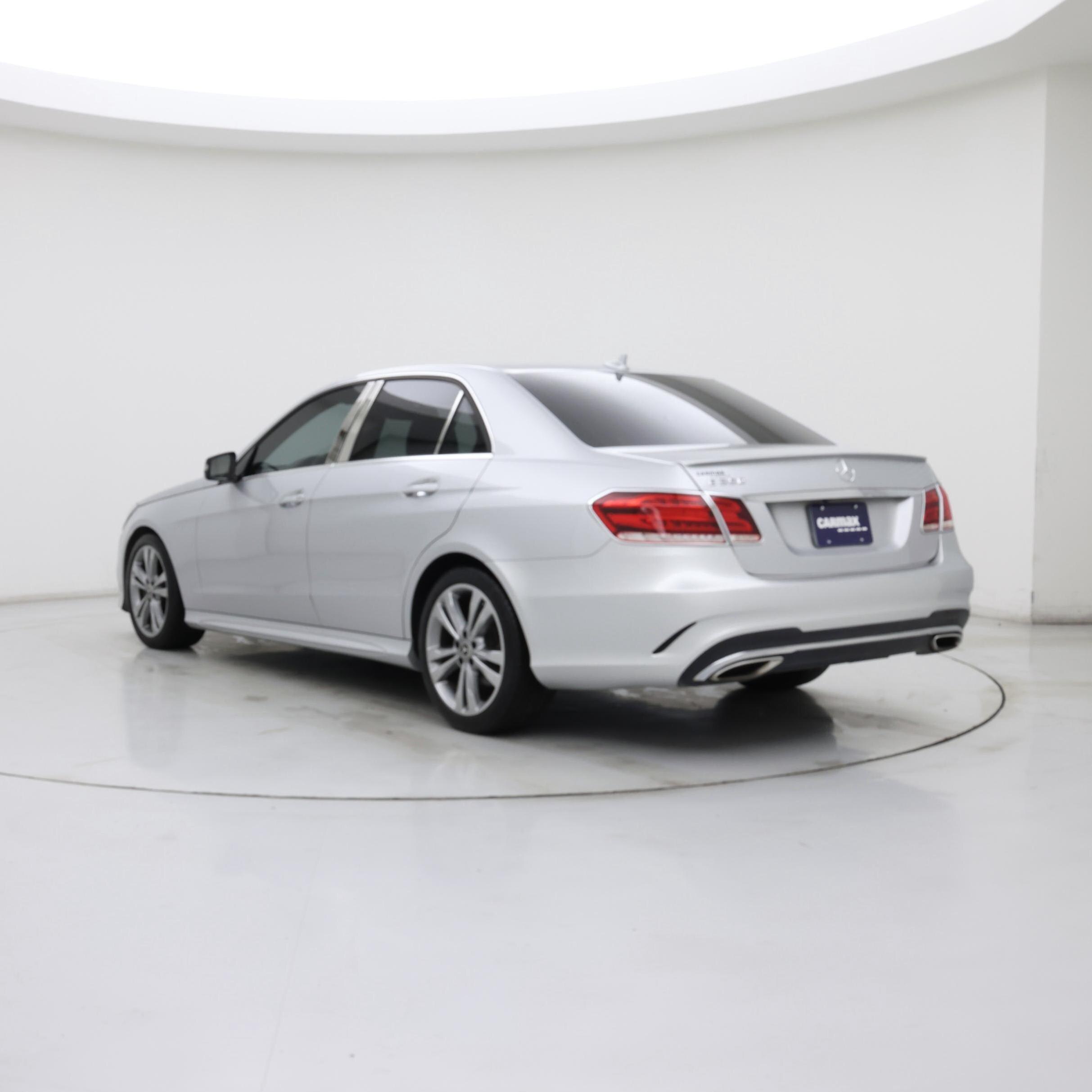 Thumbnail: 2015 Mercedes-Benz E-Class - 2