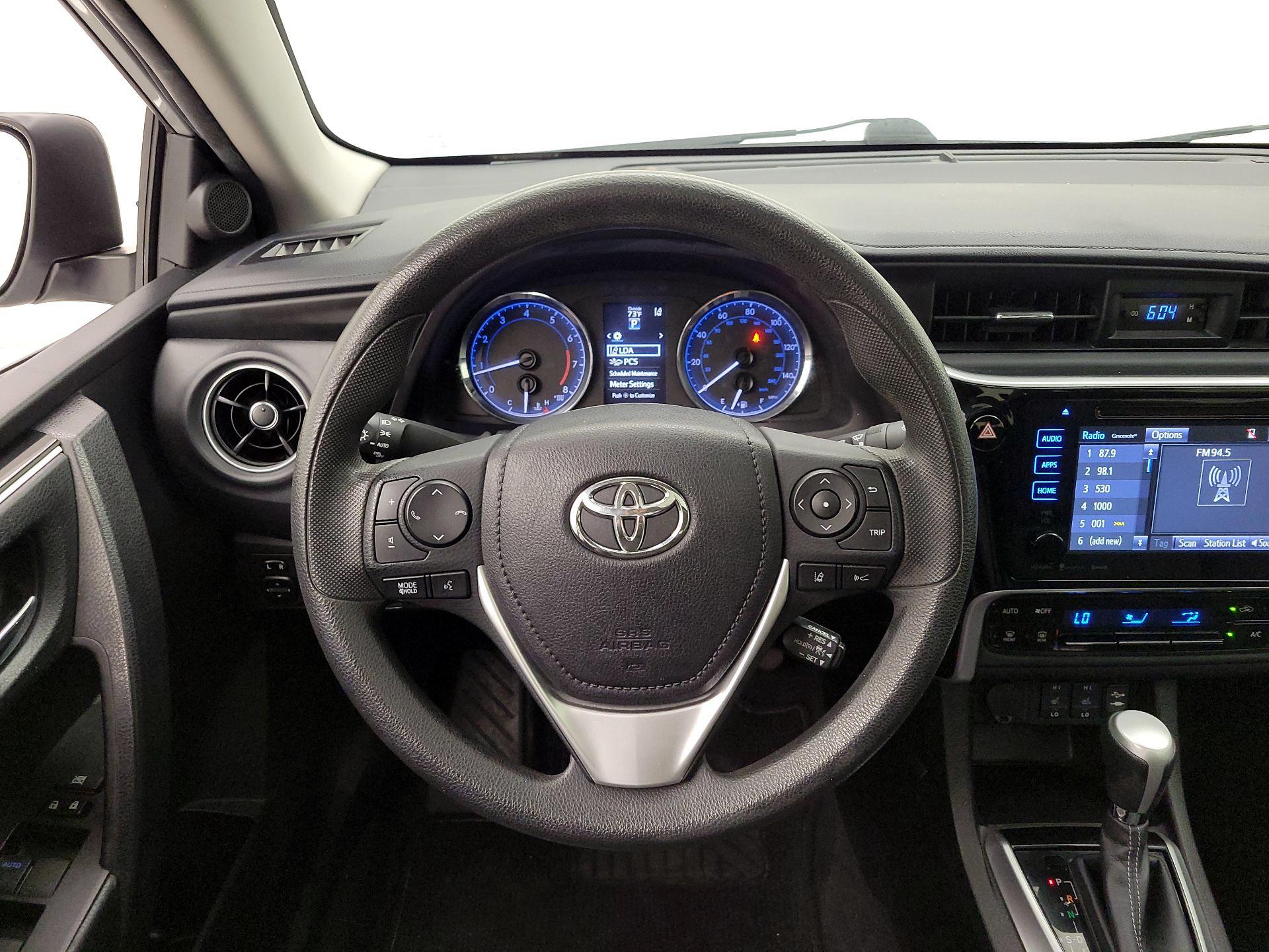 Thumbnail: 2017 Toyota Corolla - 10