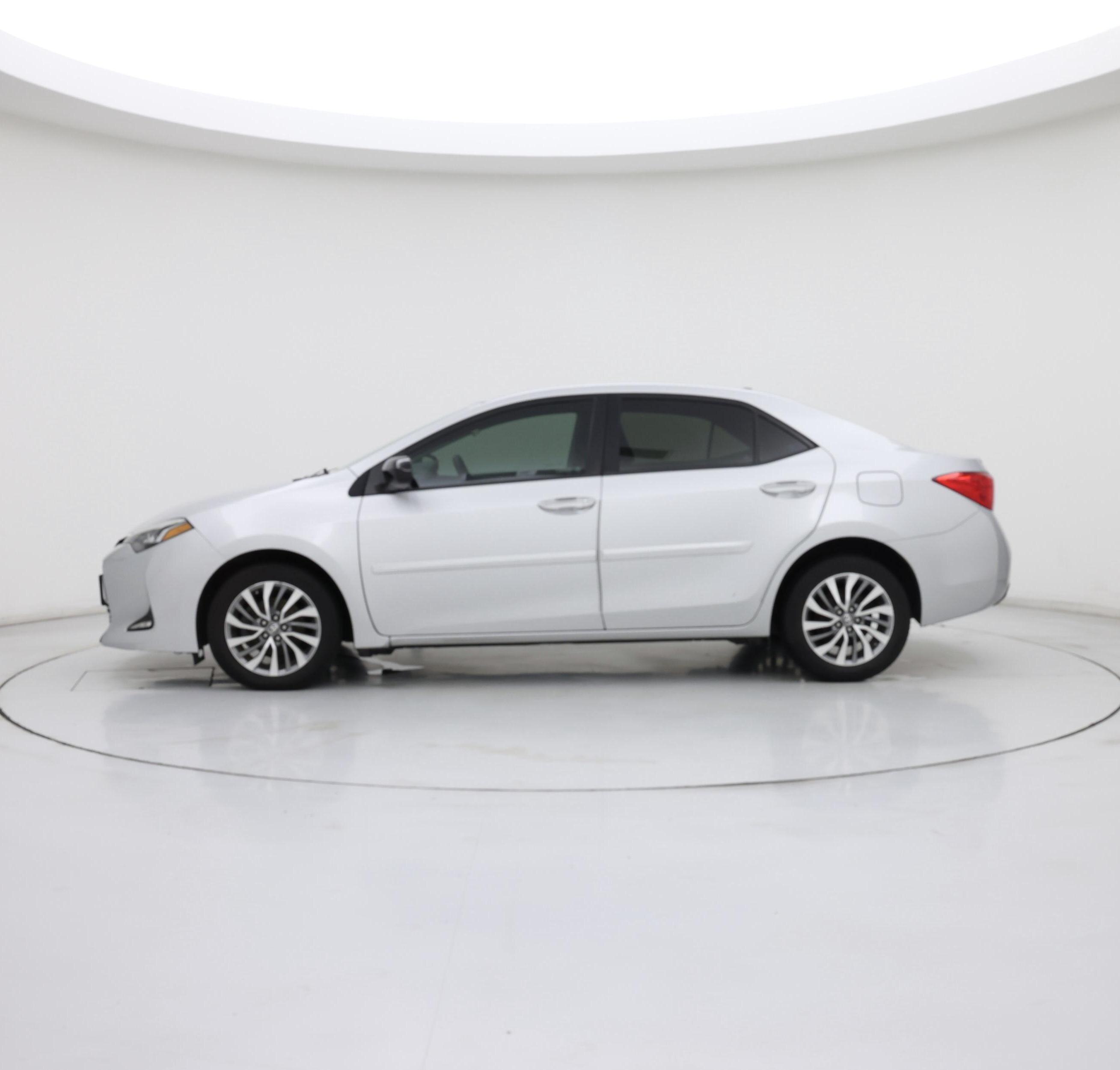 Thumbnail: 2017 Toyota Corolla - 3