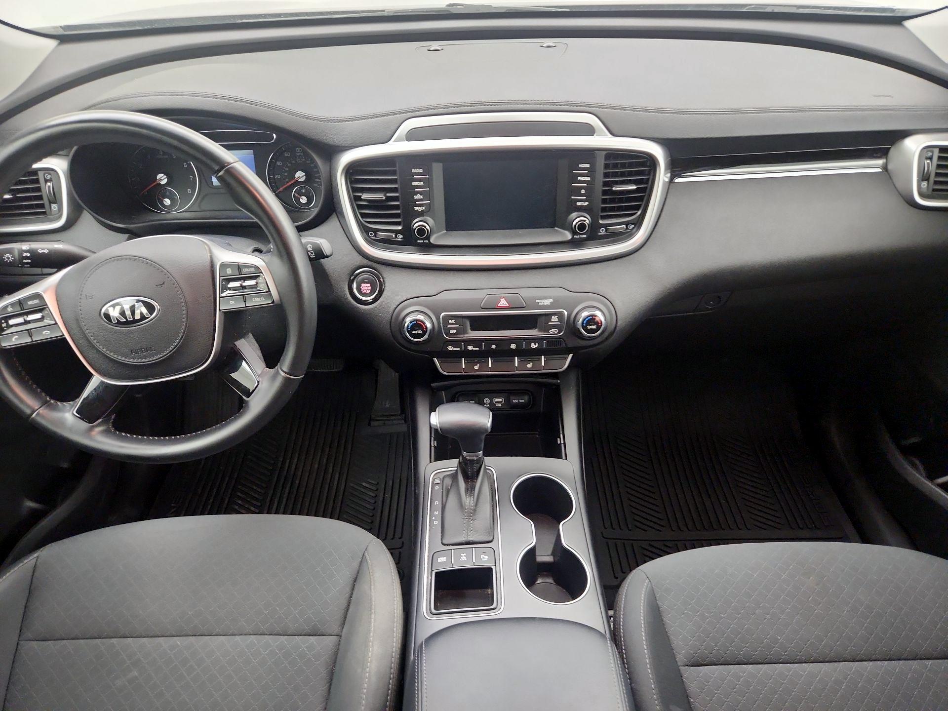 Thumbnail: 2020 Kia Sorento - 9