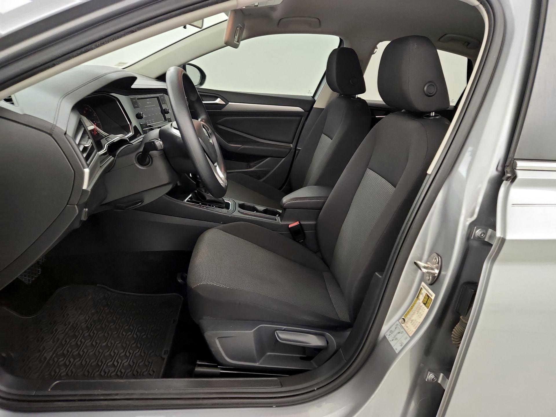 Thumbnail: 2019 Volkswagen Jetta - 11