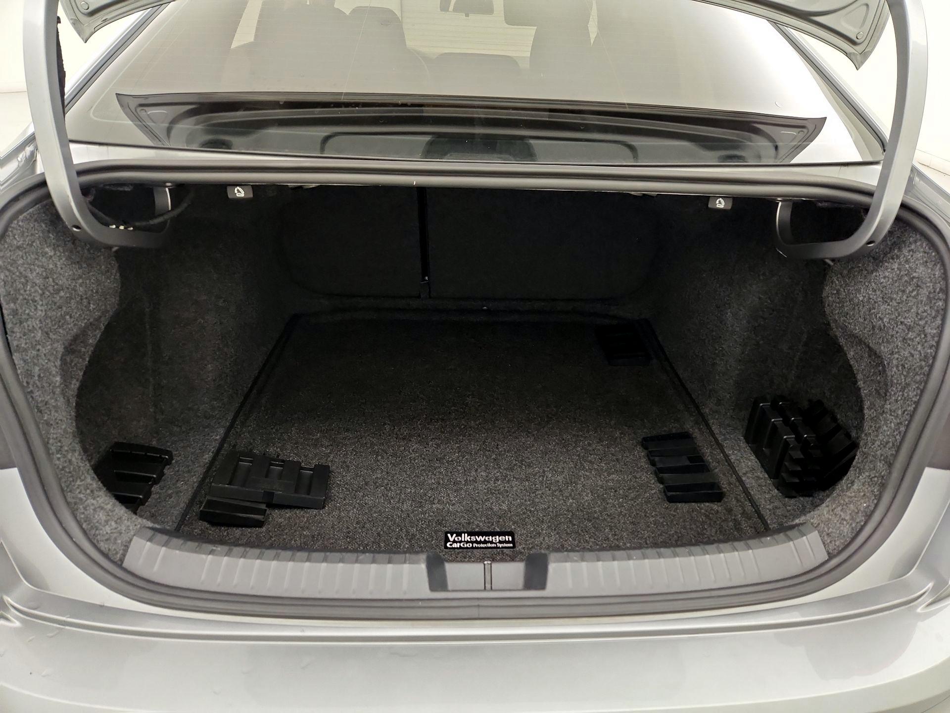 Thumbnail: 2019 Volkswagen Jetta - 20