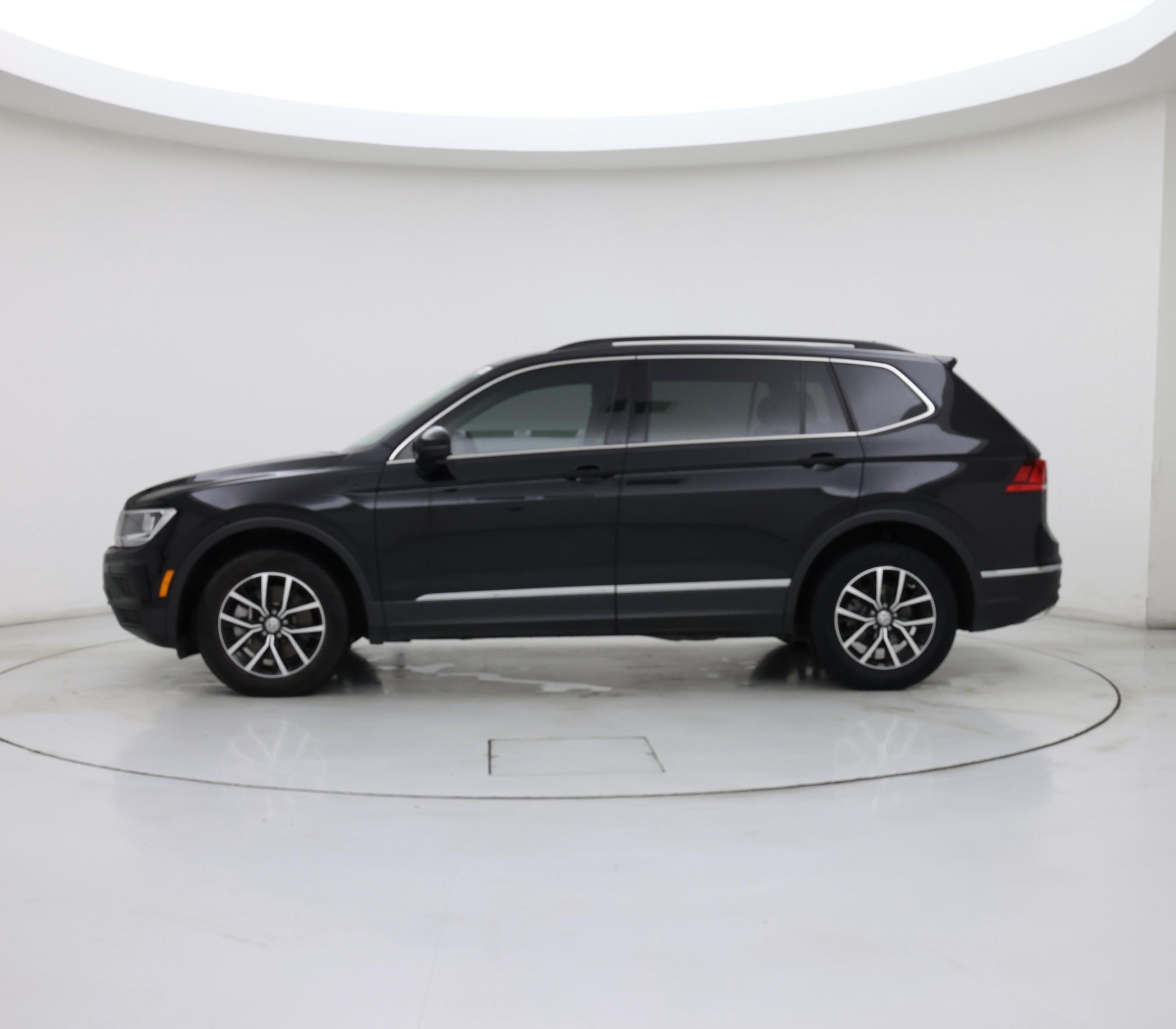 Thumbnail: 2021 Volkswagen Tiguan - 3