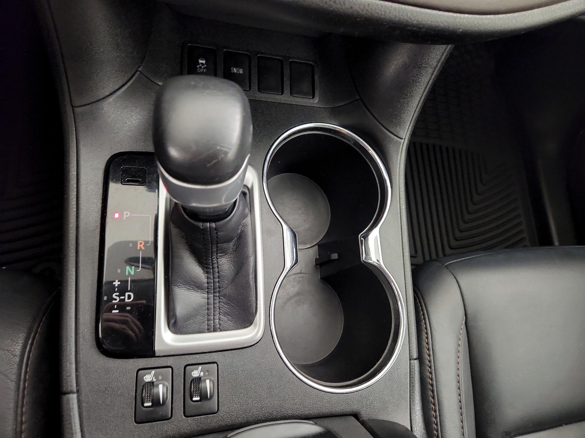 Thumbnail: 2014 Toyota Highlander - 17