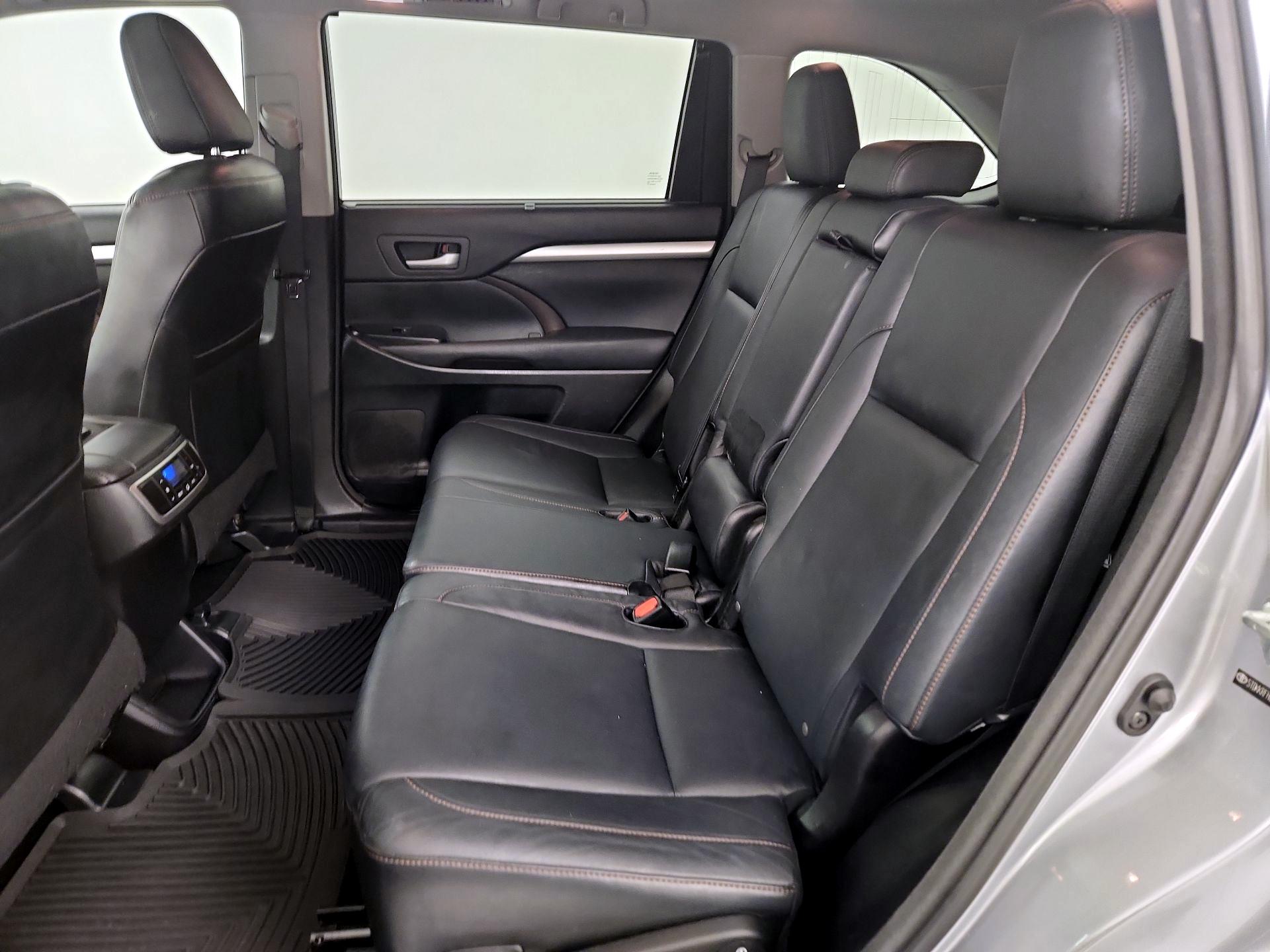 Thumbnail: 2014 Toyota Highlander - 19
