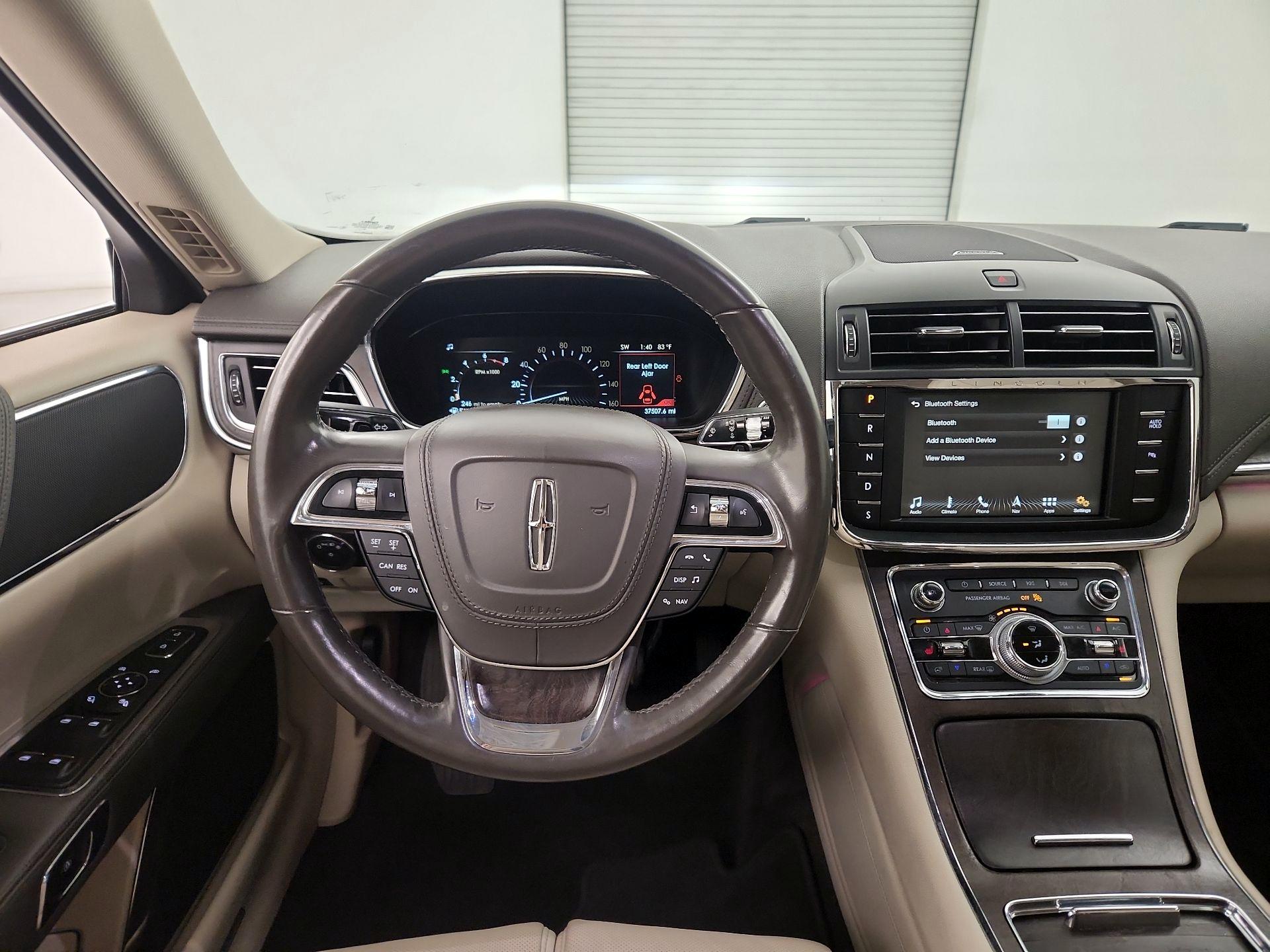 Thumbnail: 2017 Lincoln Continental - 10