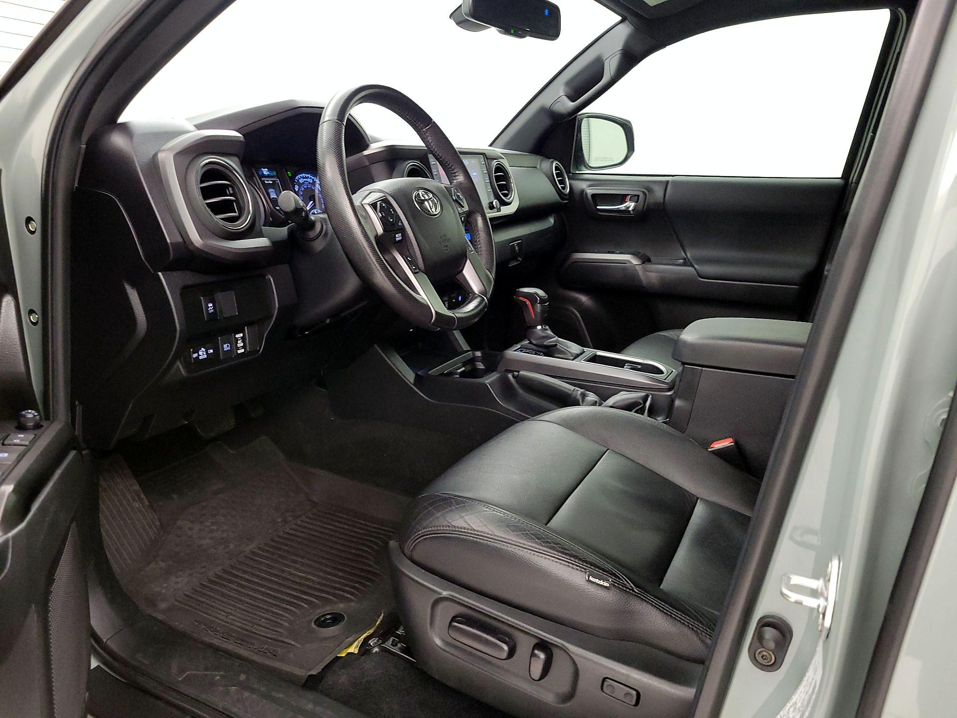 Thumbnail: 2022 Toyota Tacoma - 11