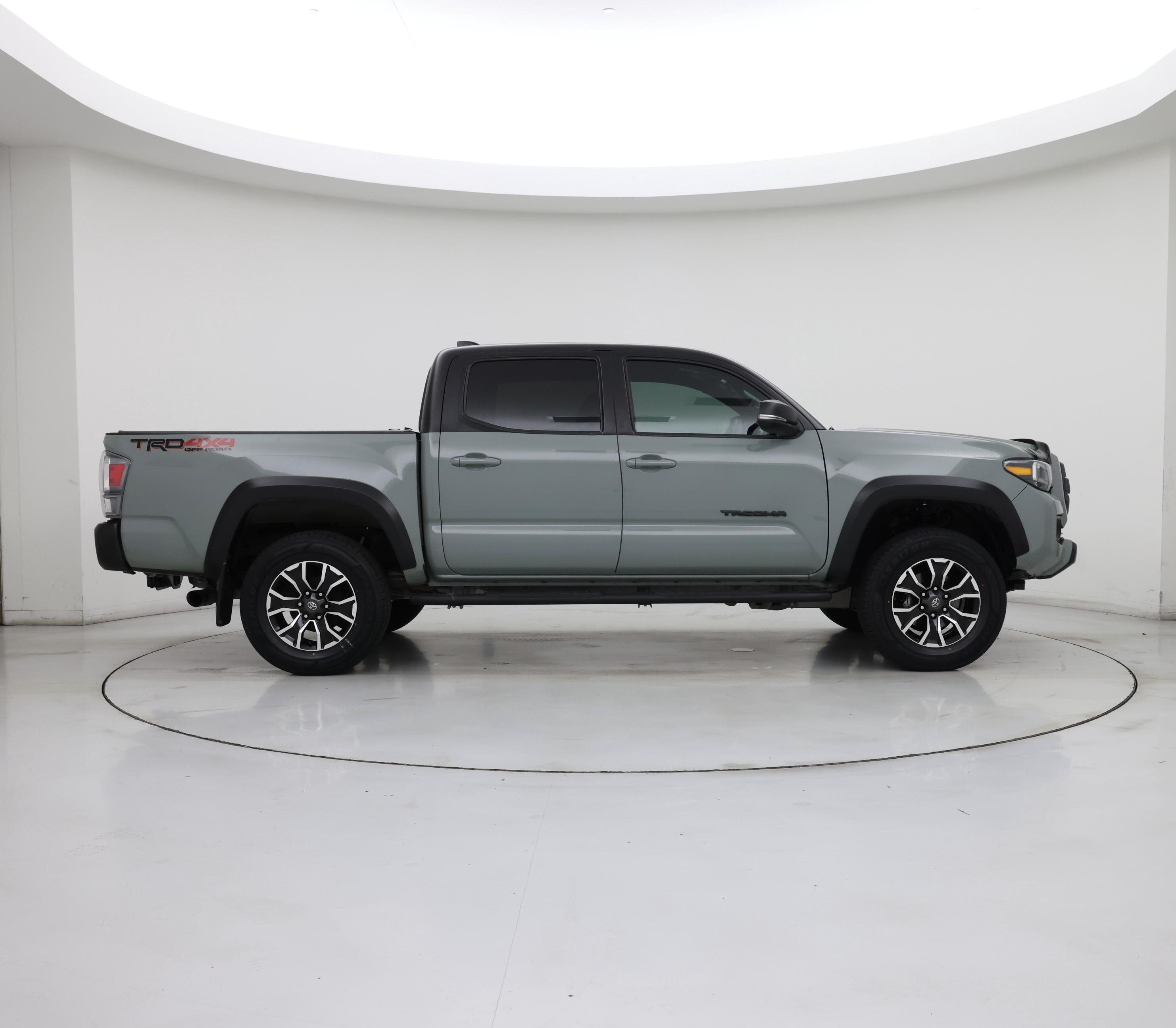 Thumbnail: 2022 Toyota Tacoma - 7