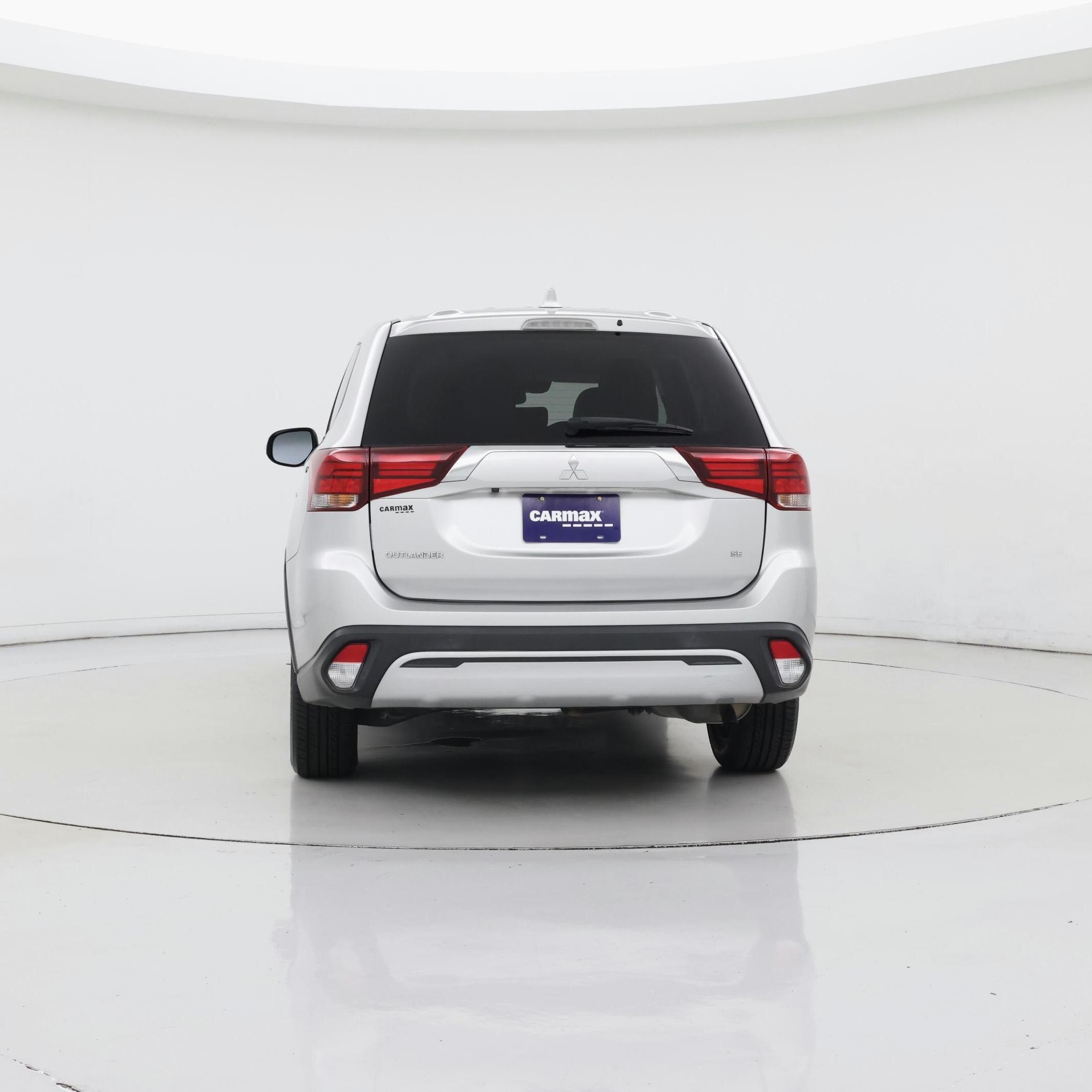 Thumbnail: 2020 Mitsubishi Outlander - 6