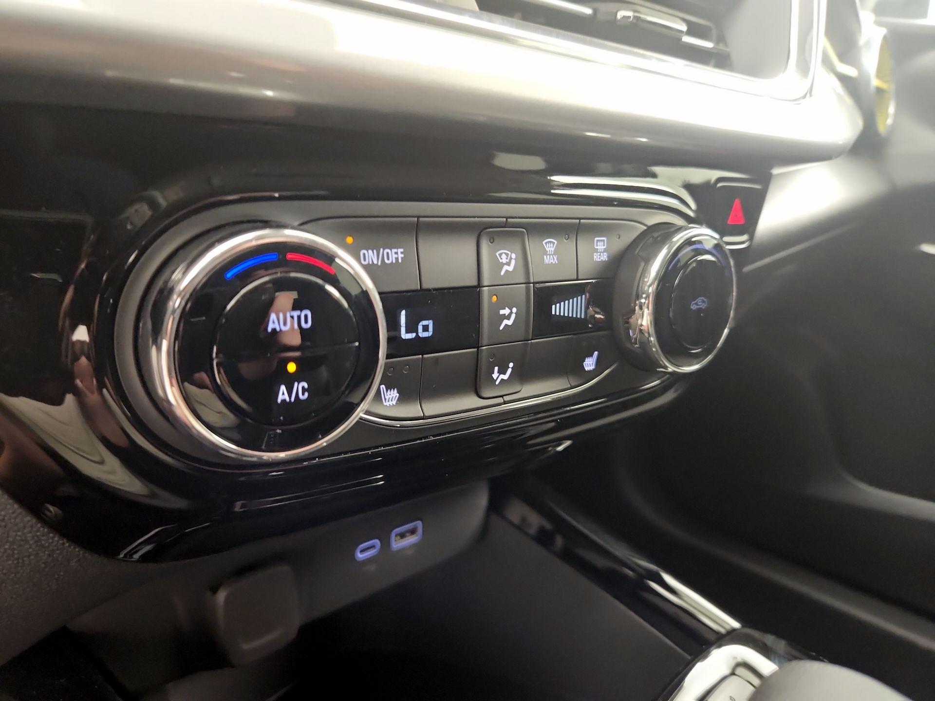 Thumbnail: 2025 Chevrolet Trax - 16