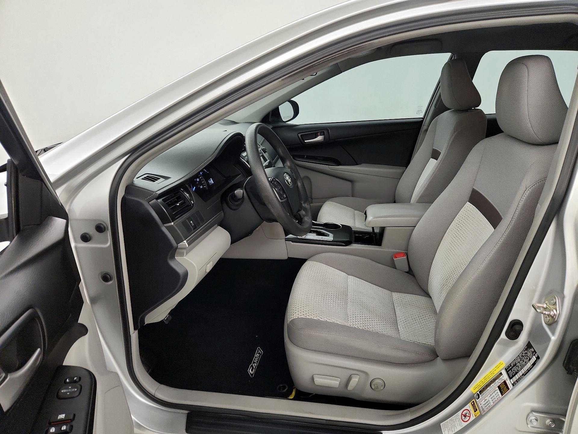 Thumbnail: 2014 Toyota Camry - 11