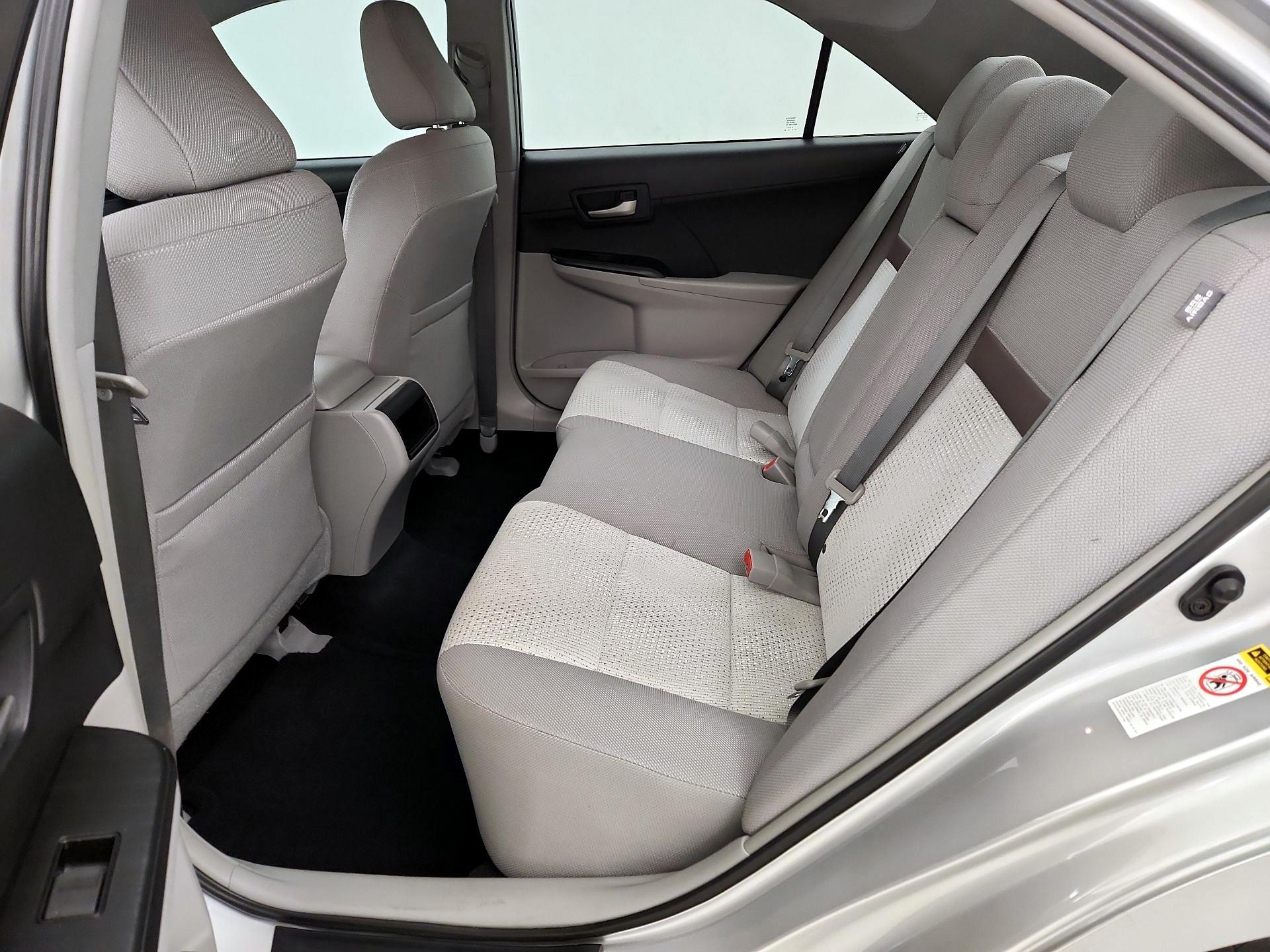 Thumbnail: 2014 Toyota Camry - 18