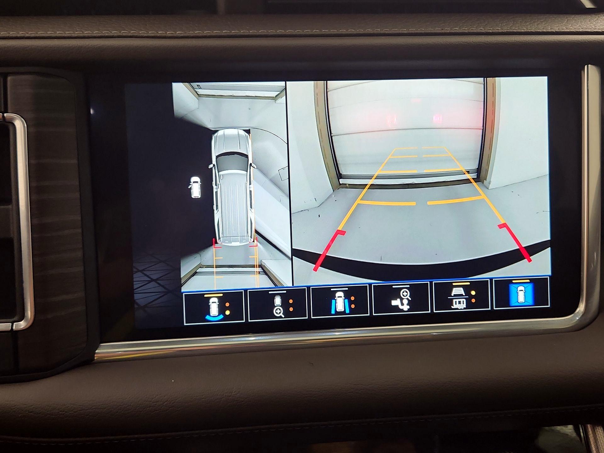 Thumbnail: 2022 GMC Yukon - 15