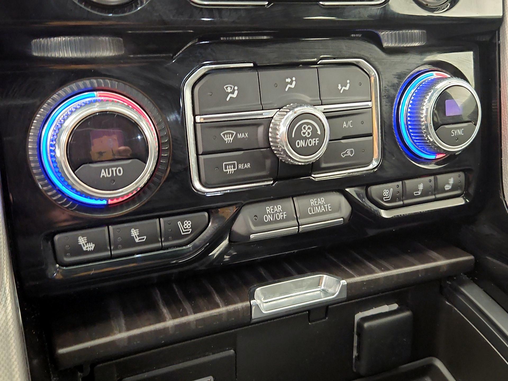 Thumbnail: 2022 GMC Yukon - 17
