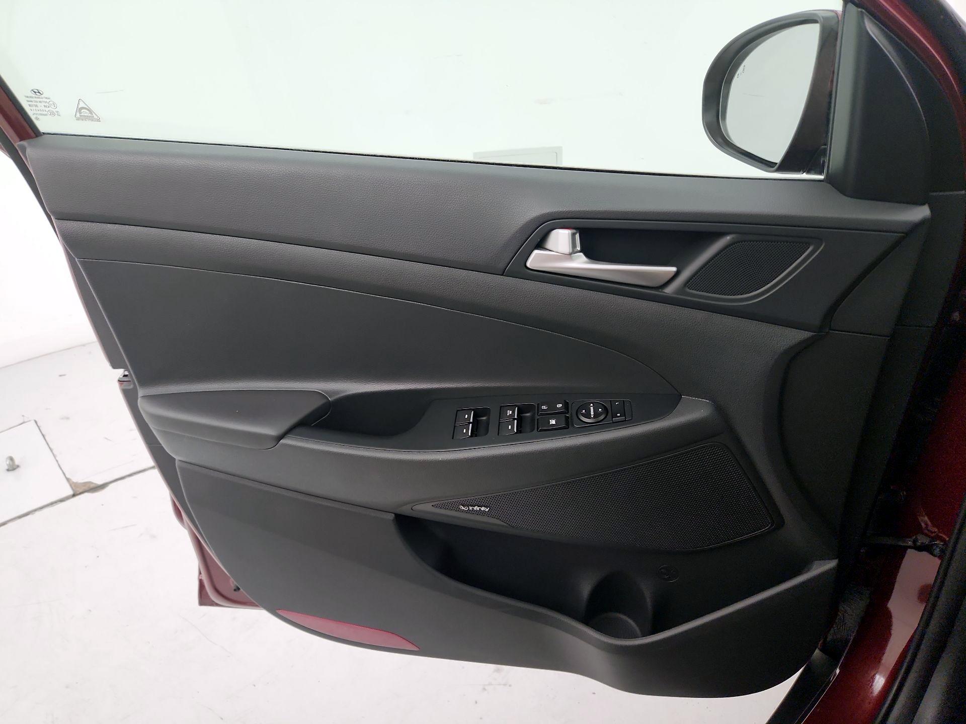 Thumbnail: 2020 Hyundai Tucson - 12