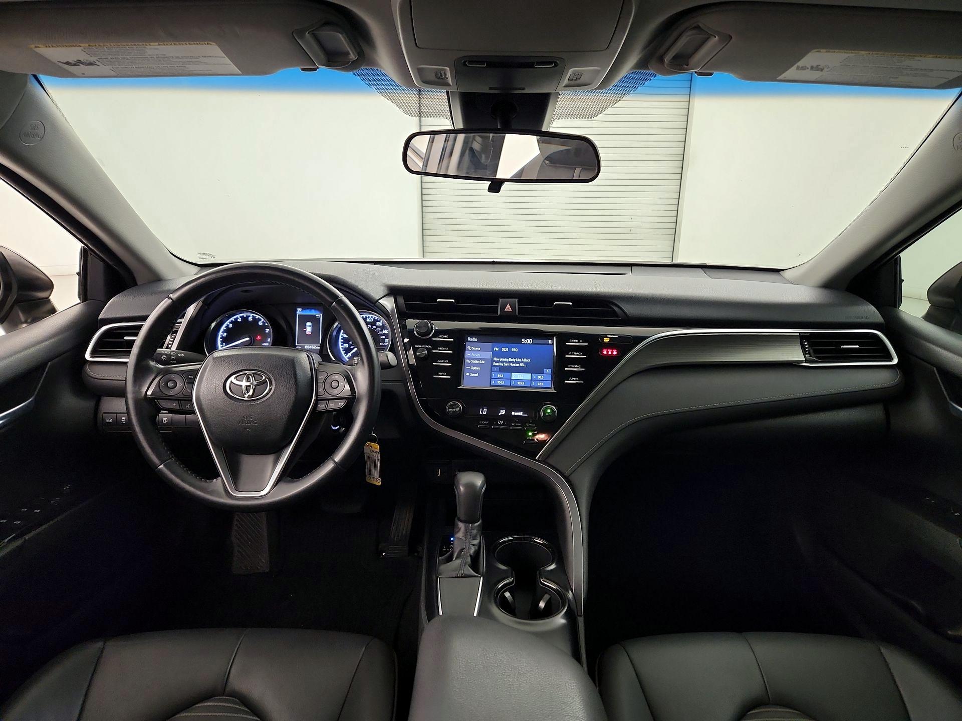 Thumbnail: 2018 Toyota Camry - 9