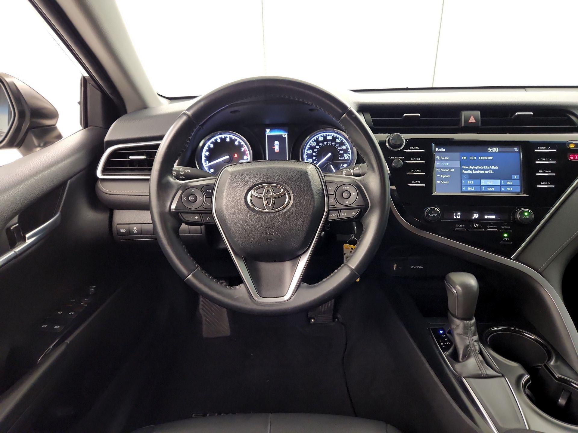 Thumbnail: 2018 Toyota Camry - 10