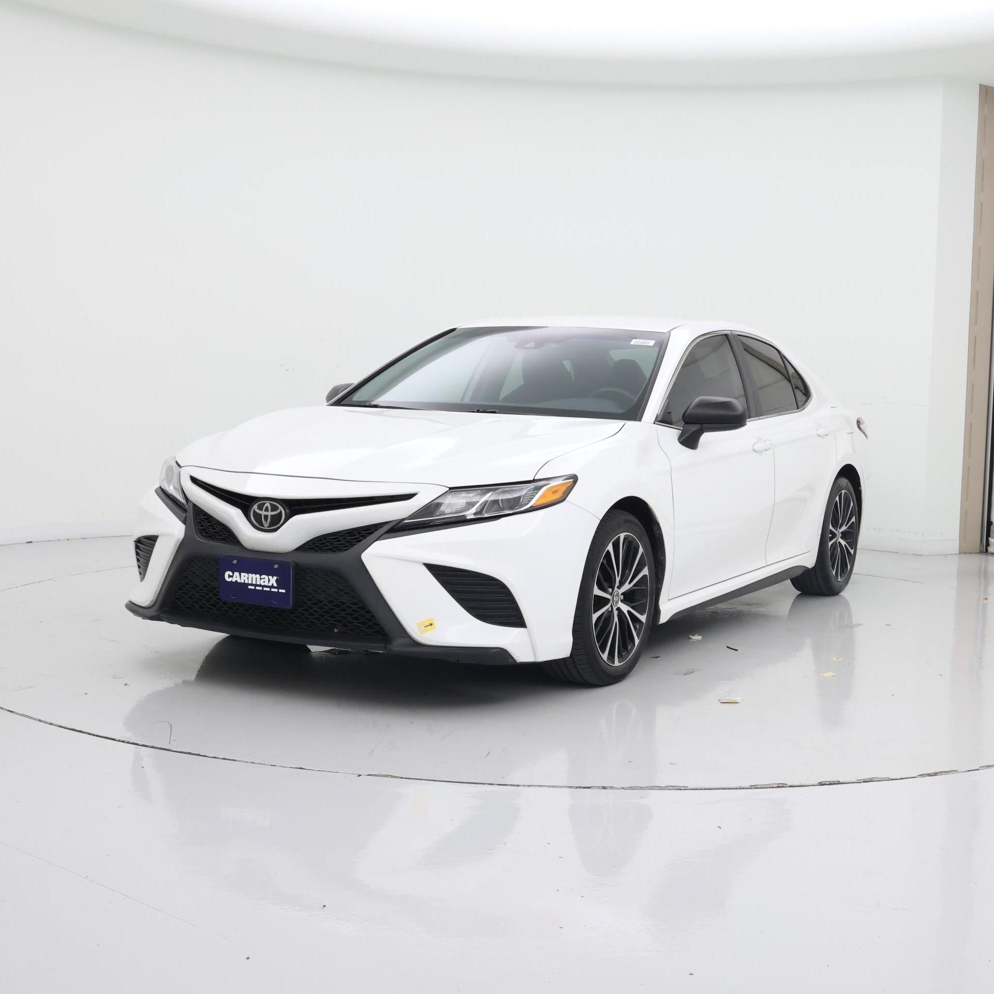 Thumbnail: 2020 Toyota Camry - 4
