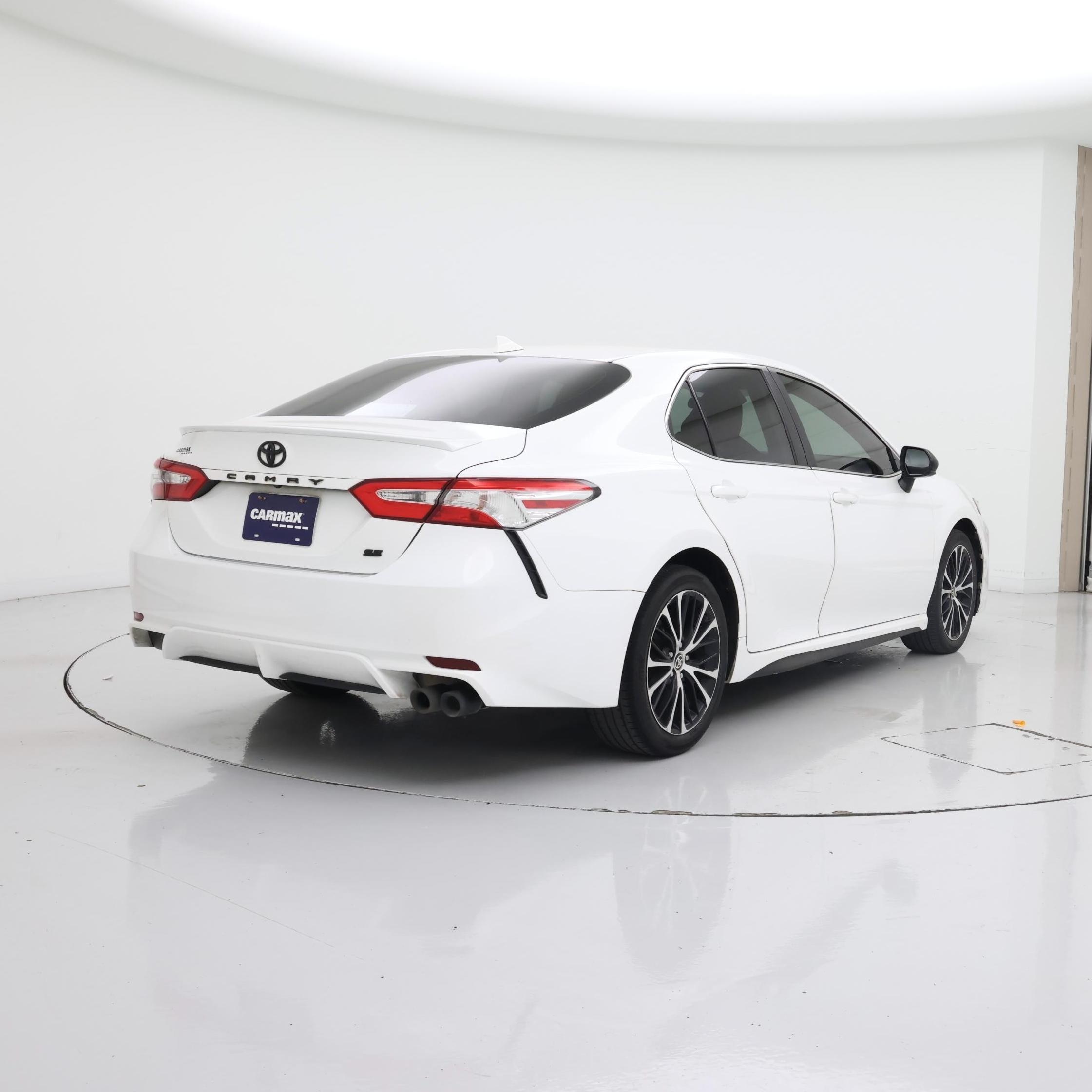Thumbnail: 2020 Toyota Camry - 8